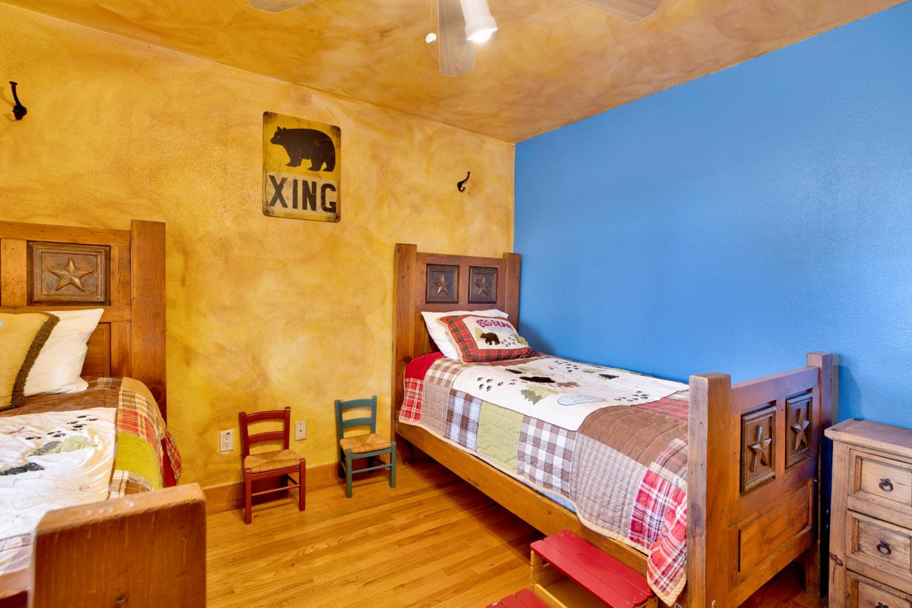 Big Bear Lake Vacations - Bear creek lodge 735 - Property Image 3