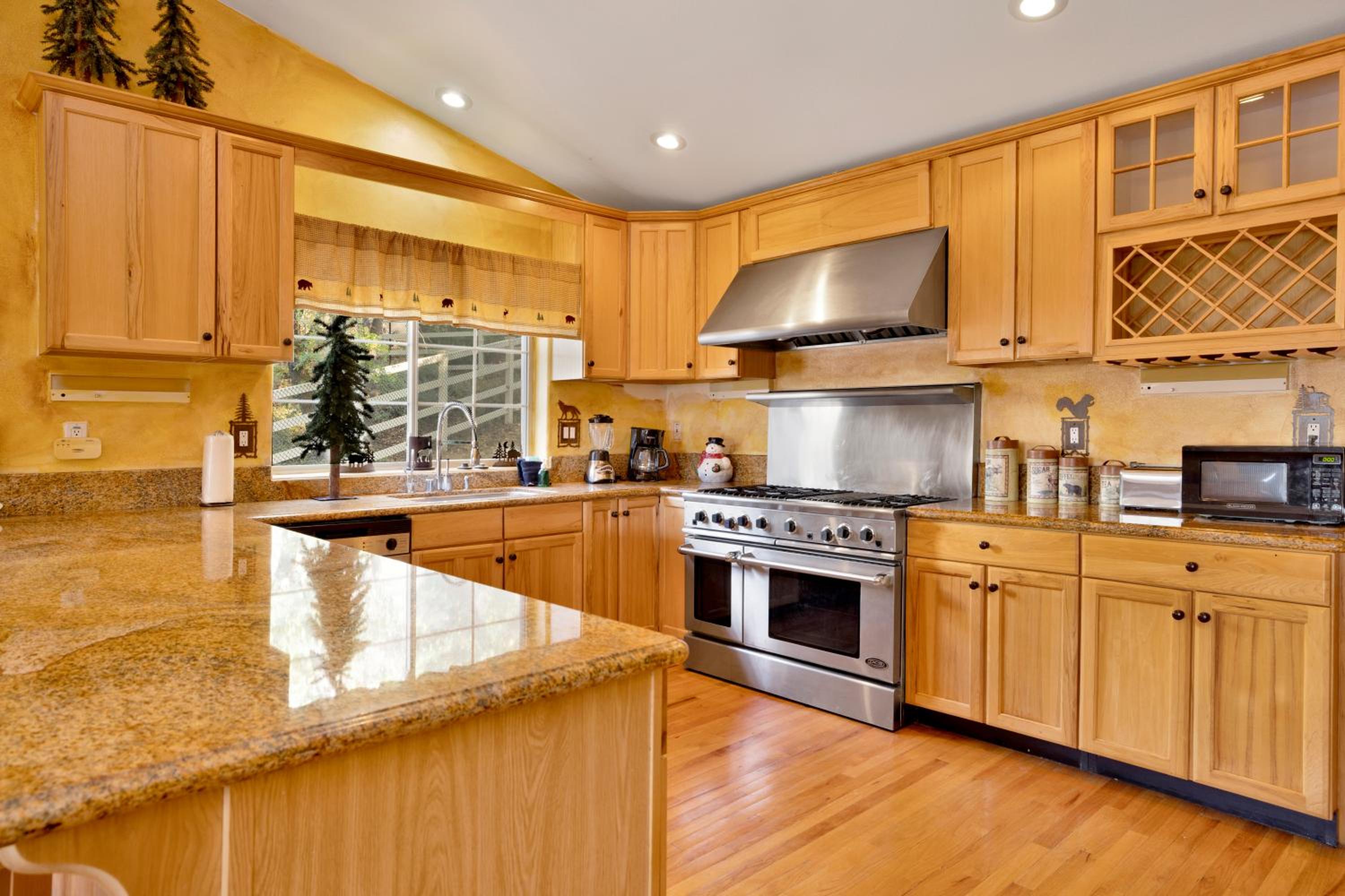 Big Bear Lake Vacations - Bear creek lodge 735 - Property Image 10