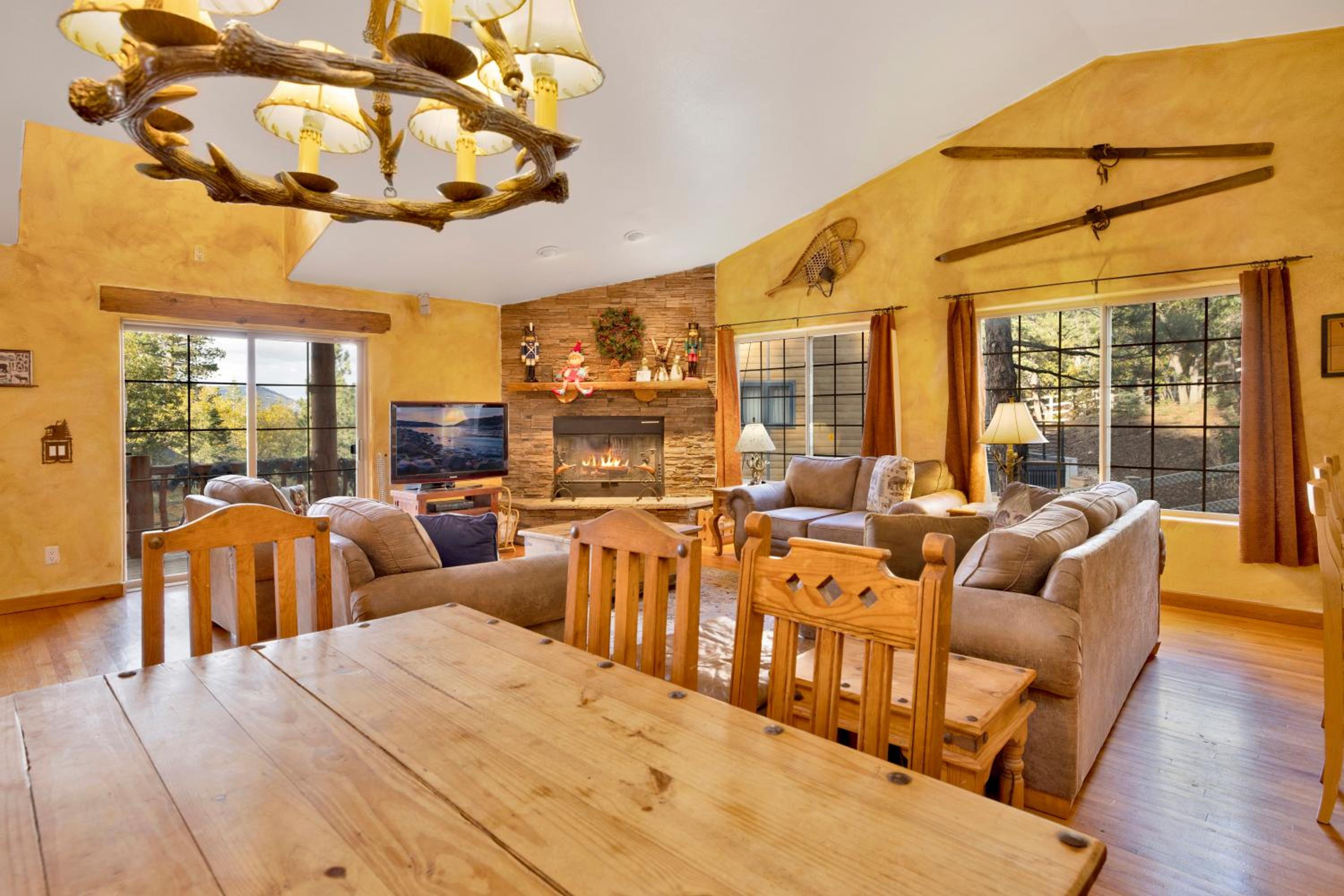 Big Bear Lake Vacations - Bear creek lodge 735 - Property Image 13