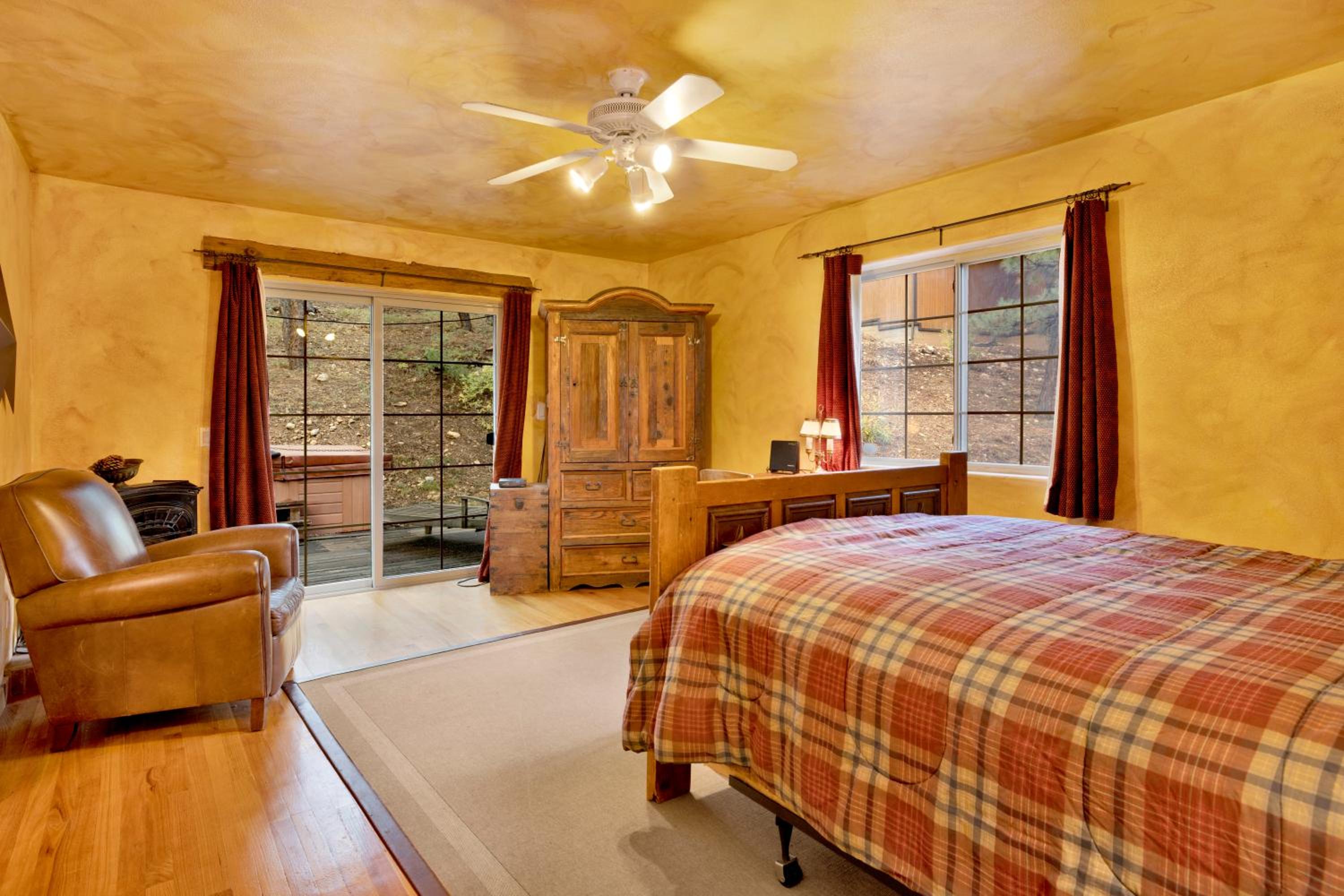 Big Bear Lake Vacations - Bear creek lodge 735 - Property Image 4