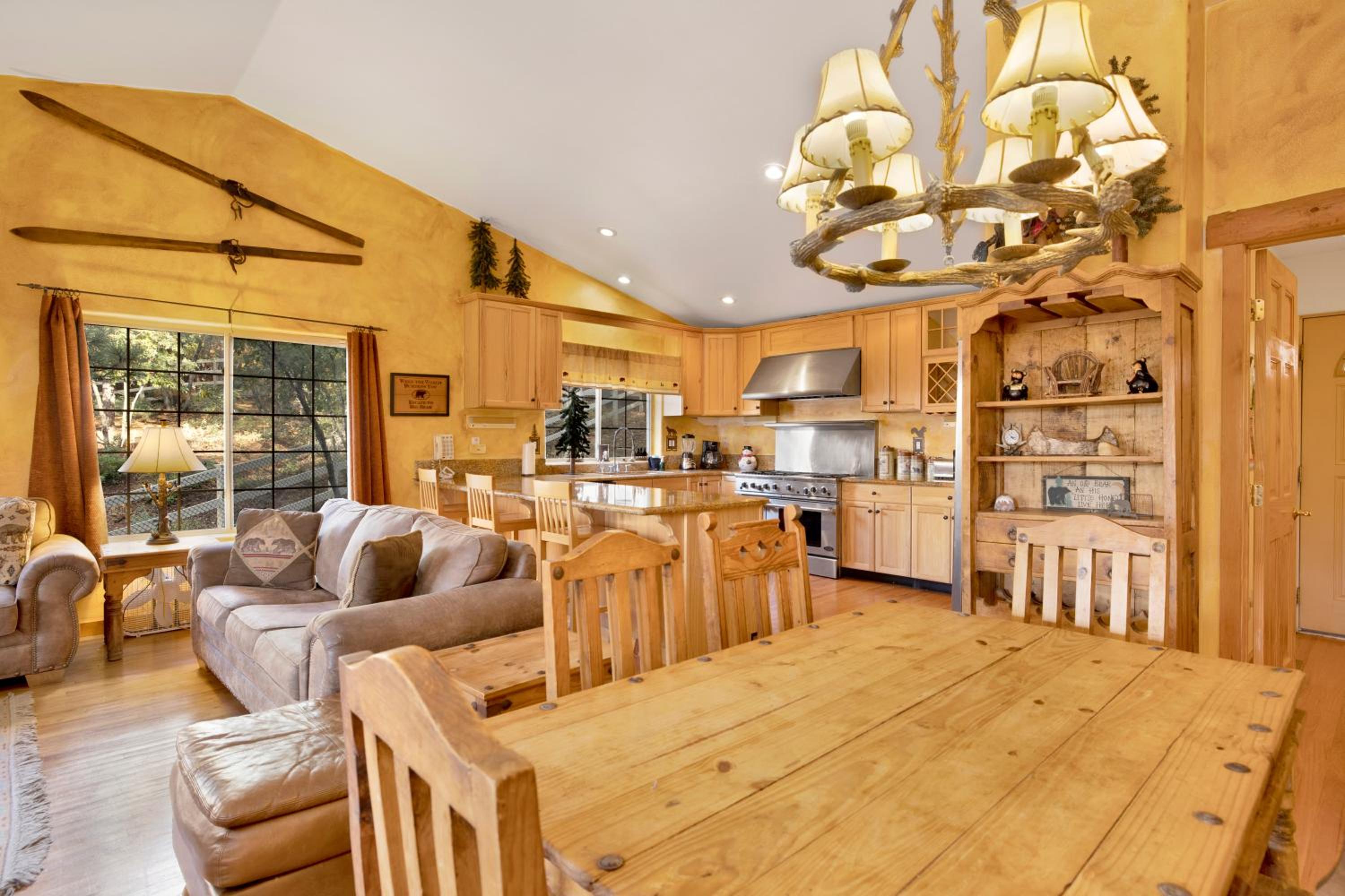 Big Bear Lake Vacations - Bear creek lodge 735 - Property Image 14