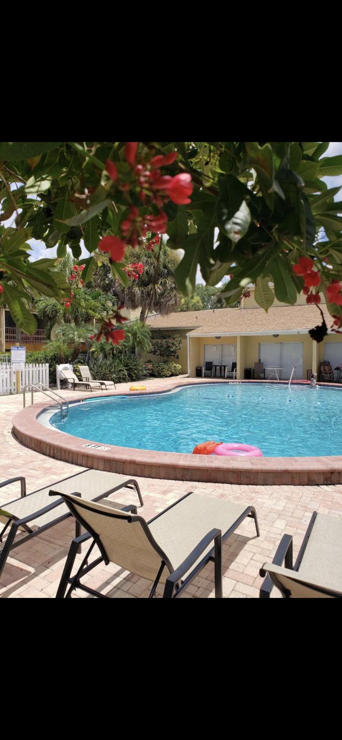 Condo 3bed 2bath 10 min to the Siesta Beach view 2