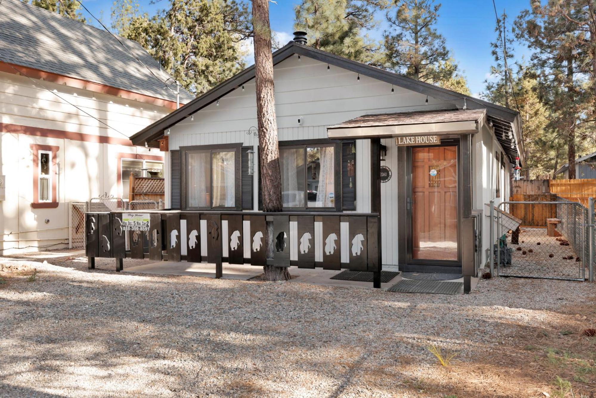 Pura vida bungalow #2144