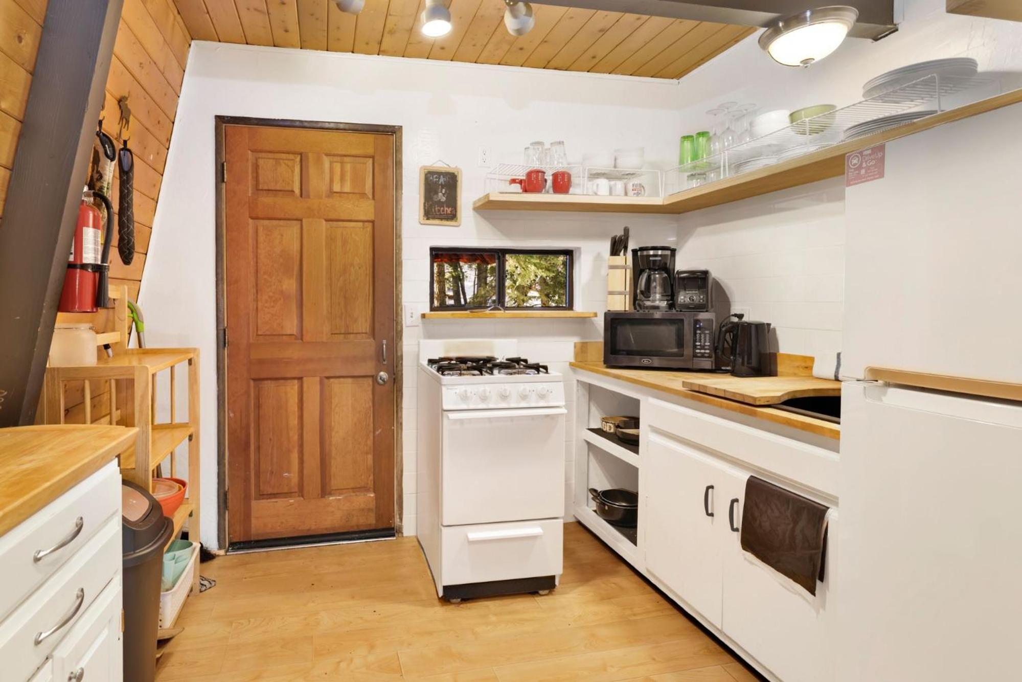 Wolf Cub Cabin#1946