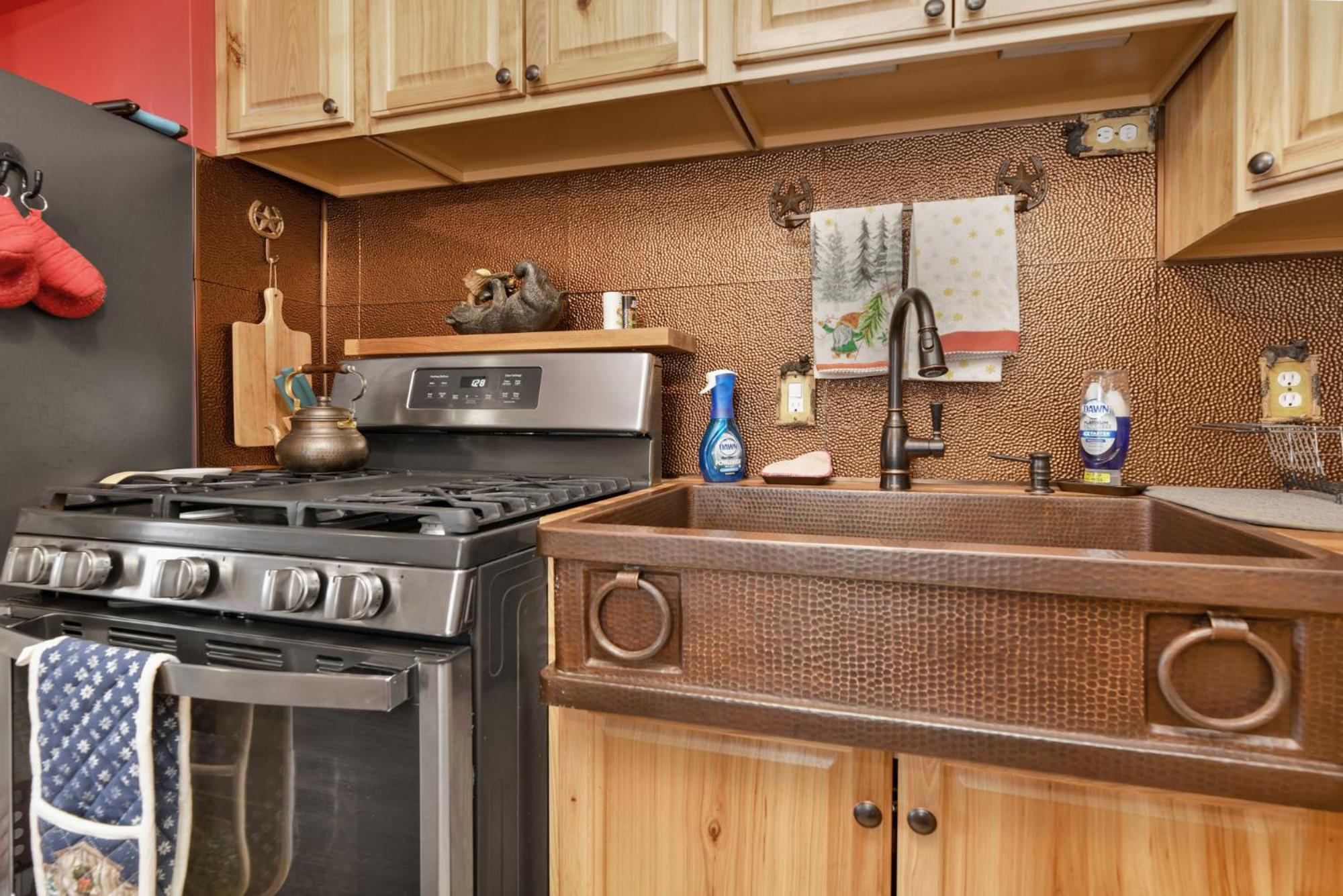 EMMA'S COTTAGE#2267