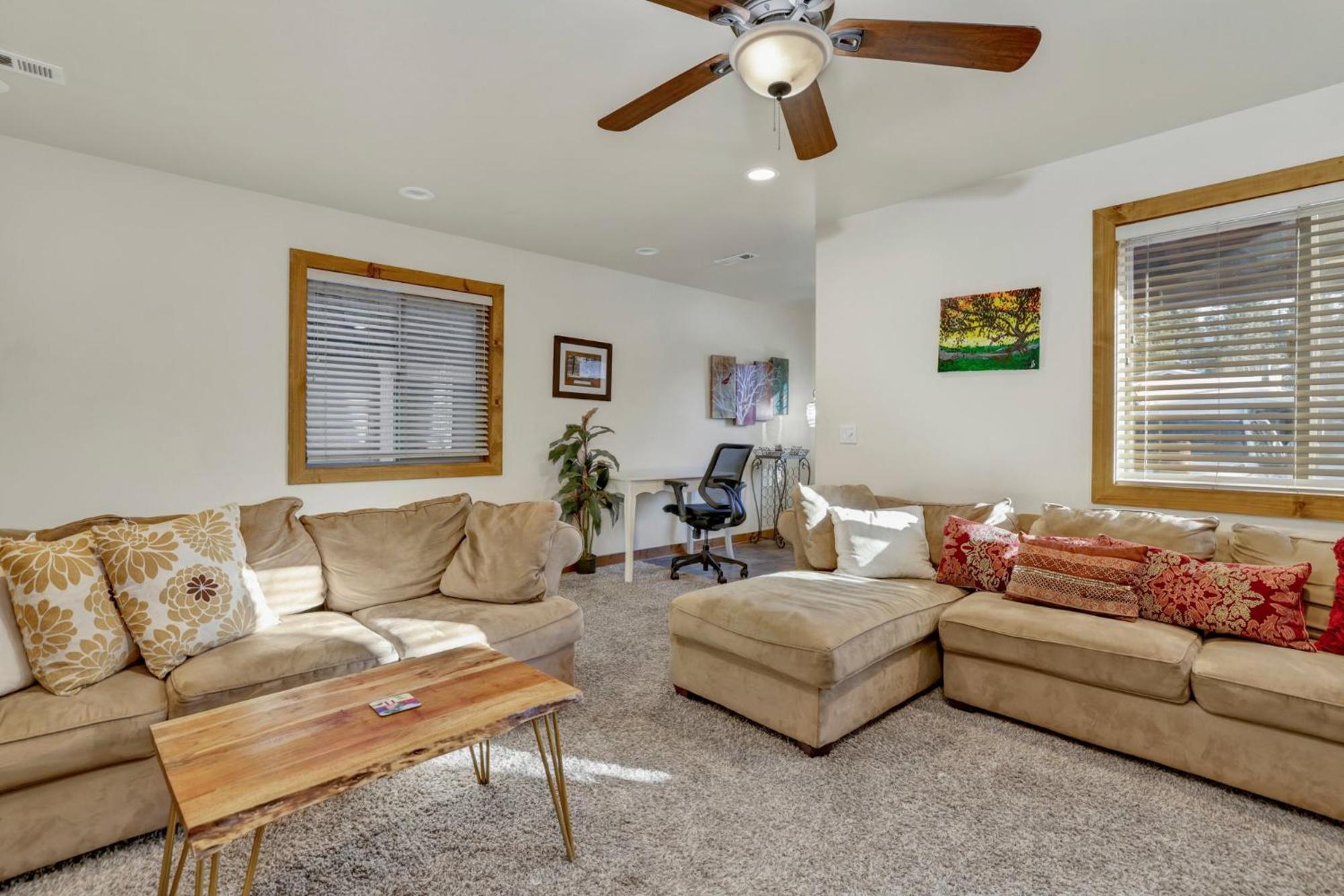 Knotty pines log cabin #2414
