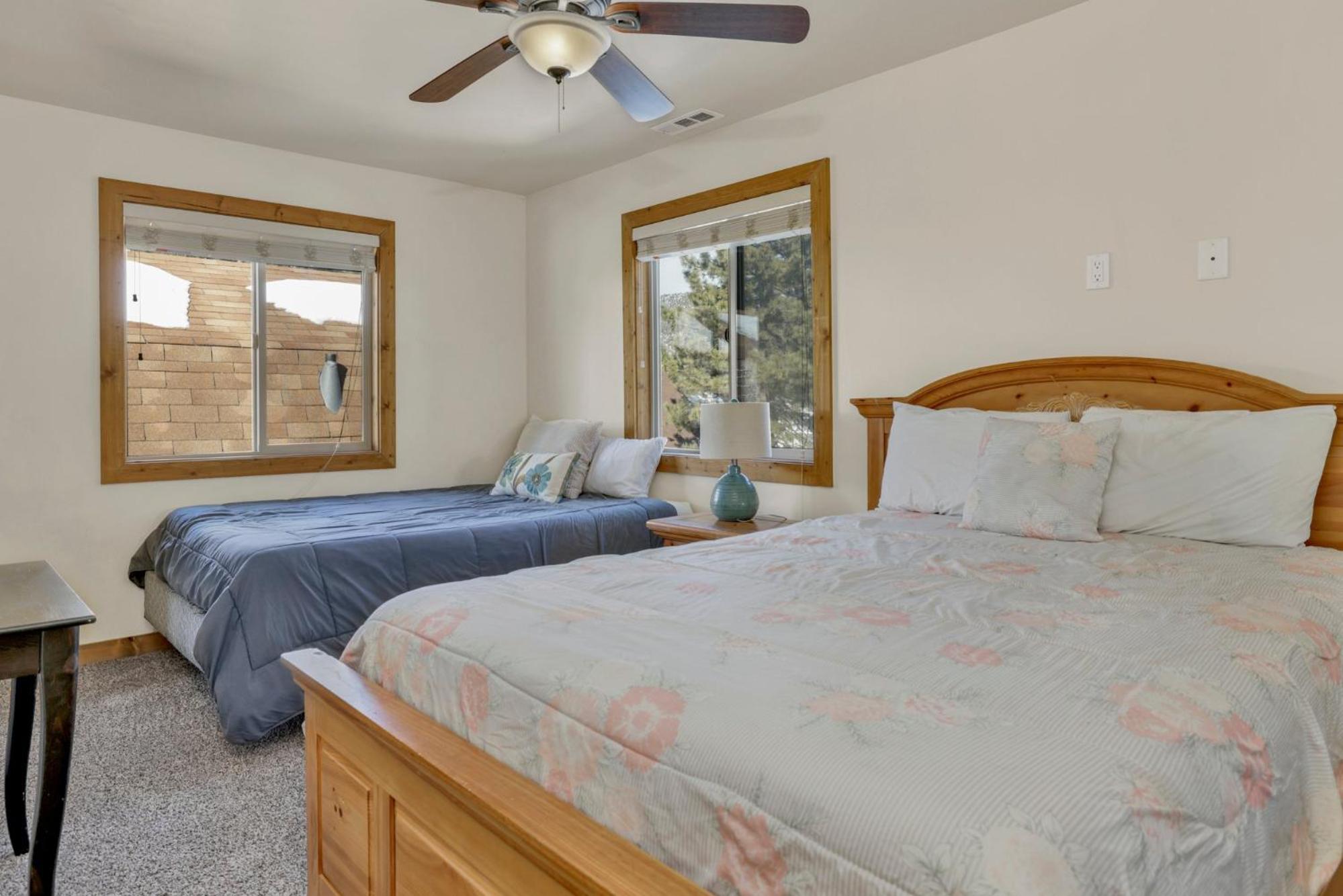 Knotty pines log cabin #2414