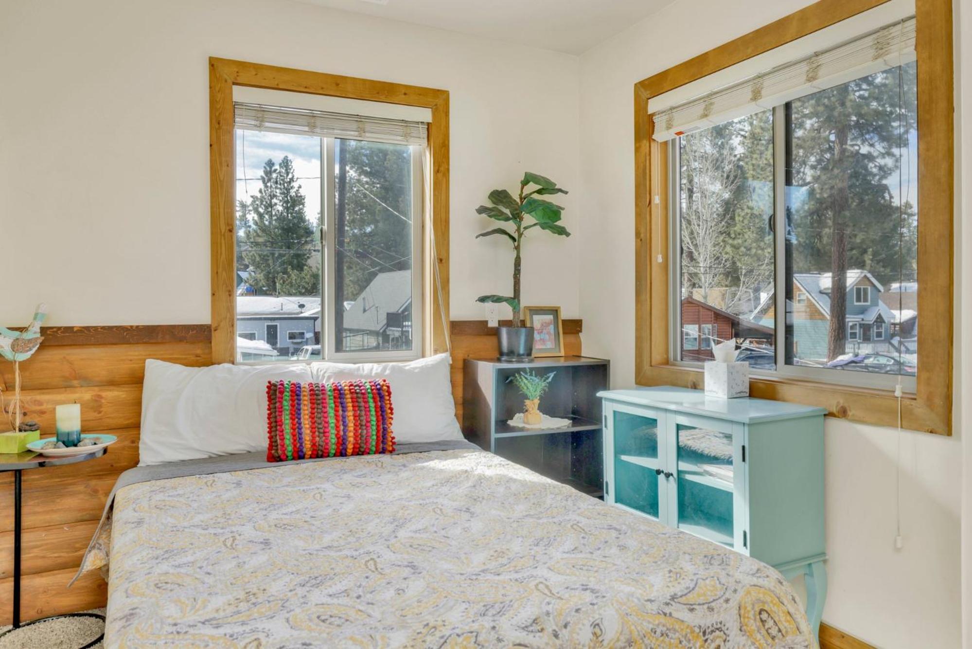 Knotty pines log cabin #2414