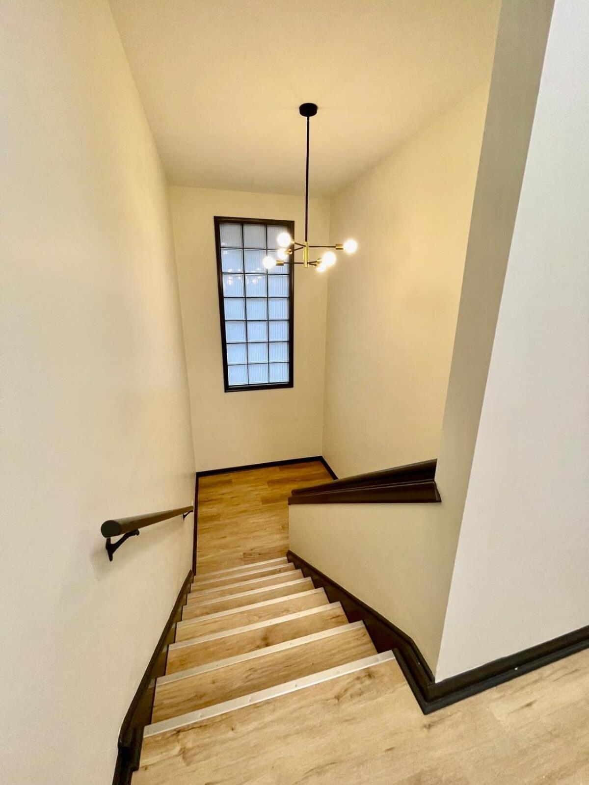 Cathedral 5-Walking Distance to UNMC view 4