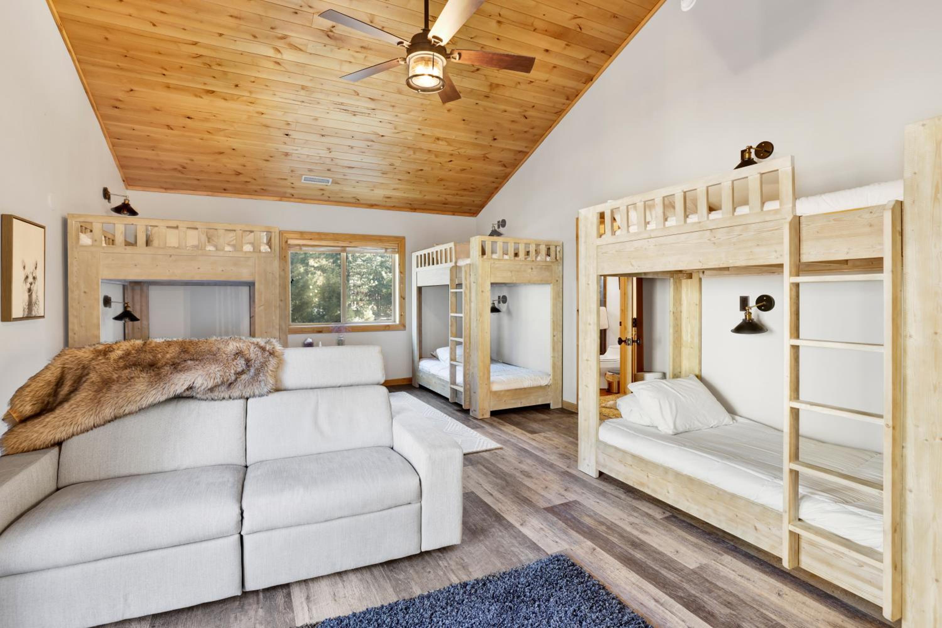 Gold rush lodge #2352