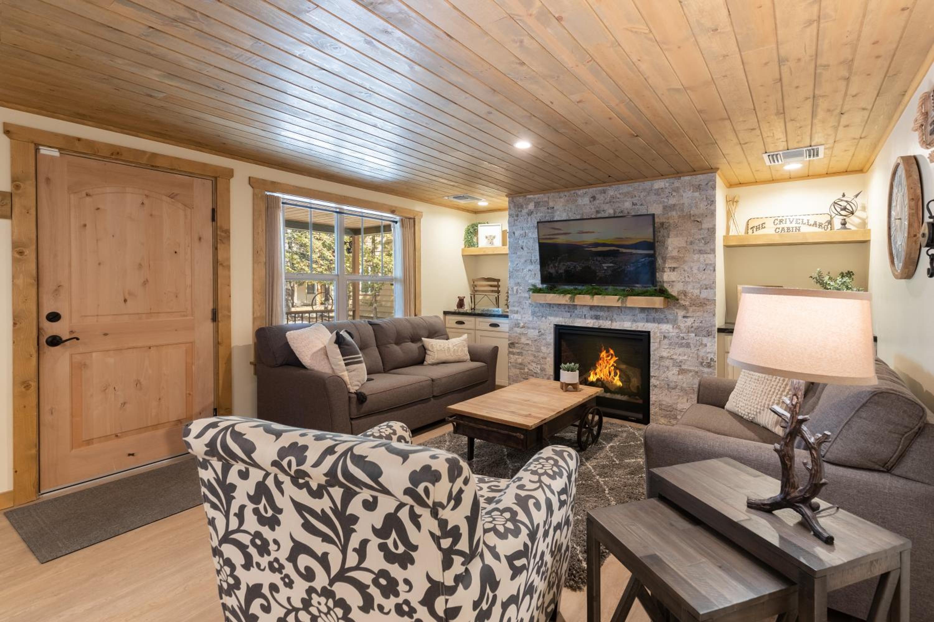 Sunny forest cottage #1924