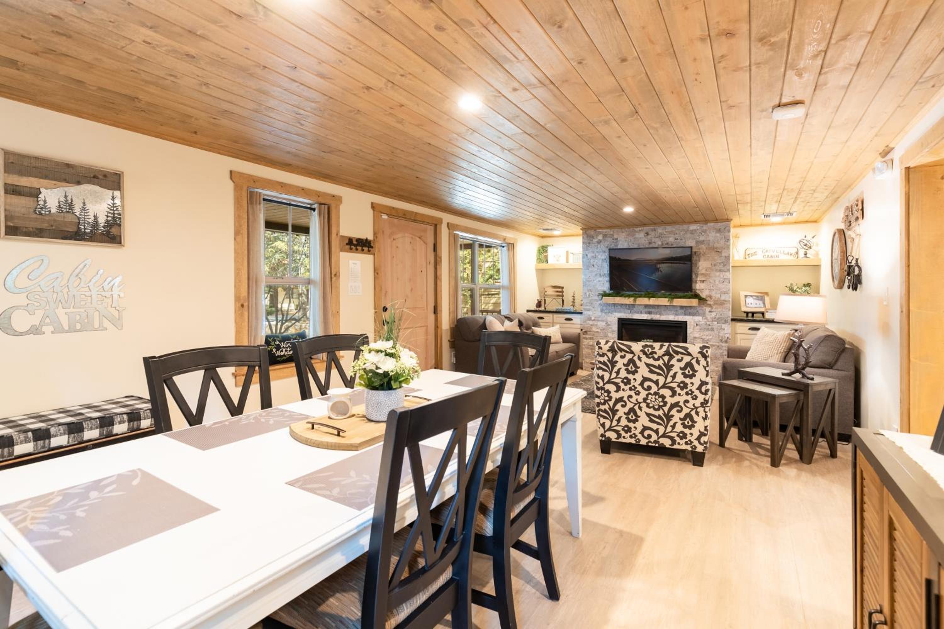 Sunny forest cottage #1924