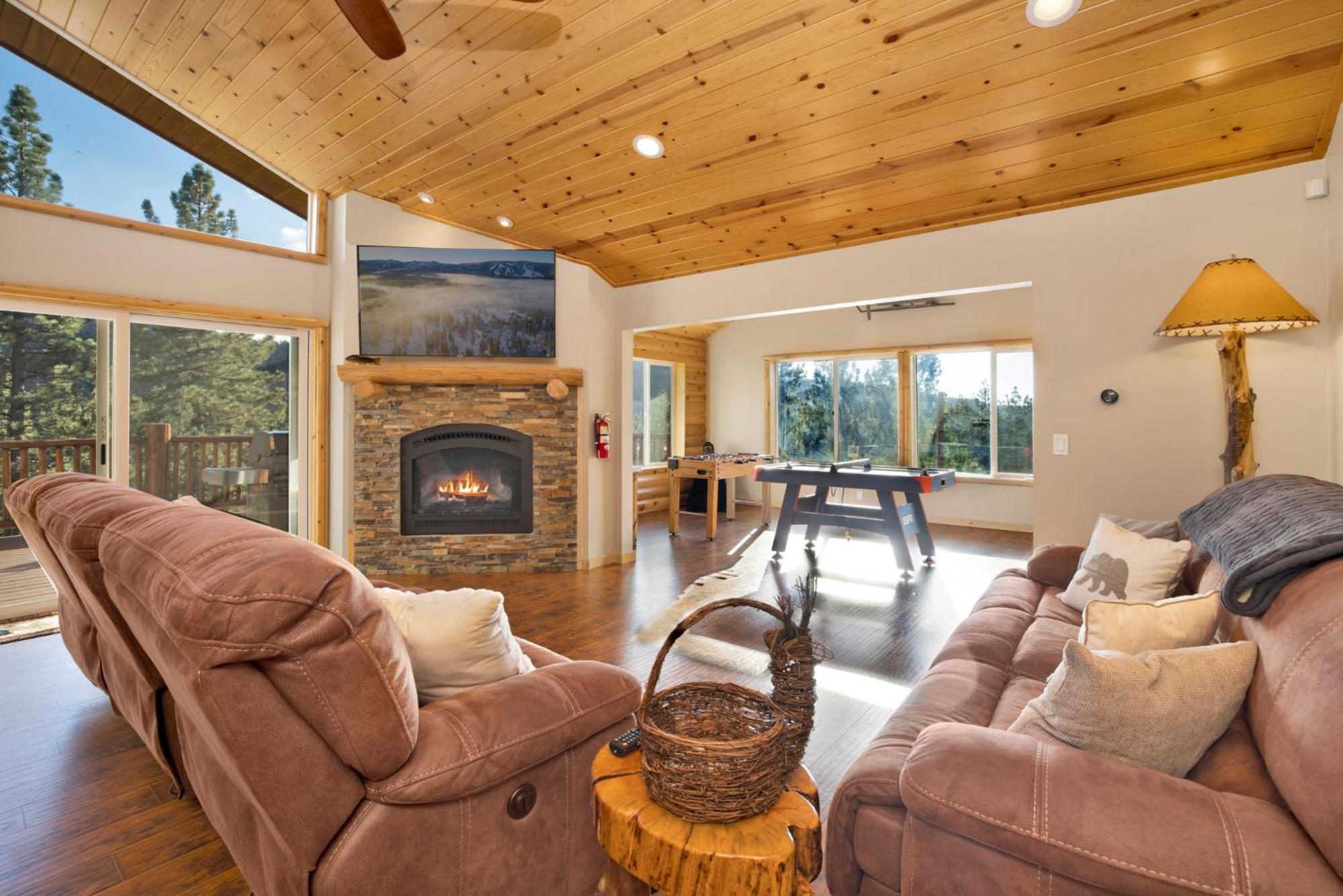 Silver tip chalet #2141