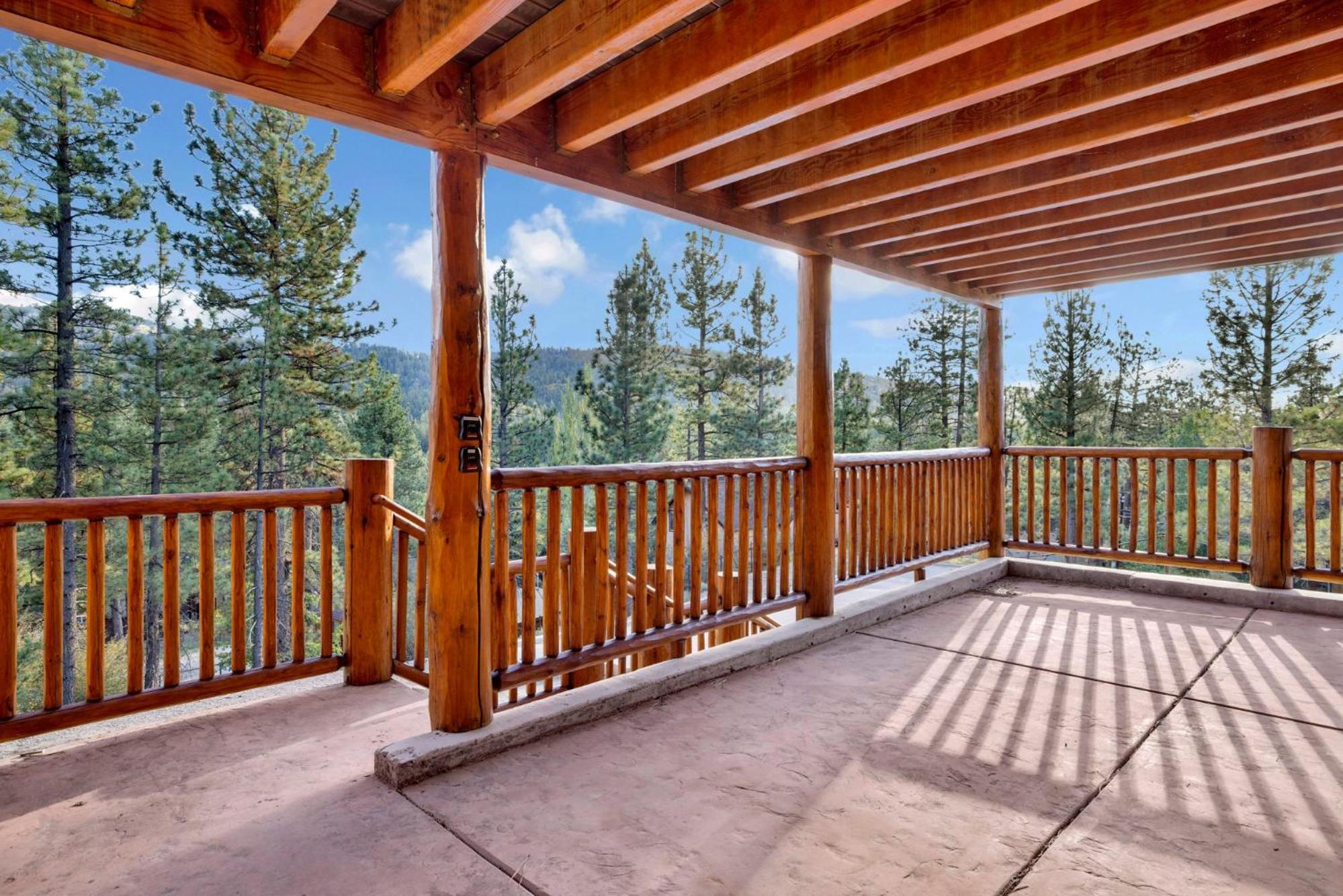 Silver tip chalet #2141