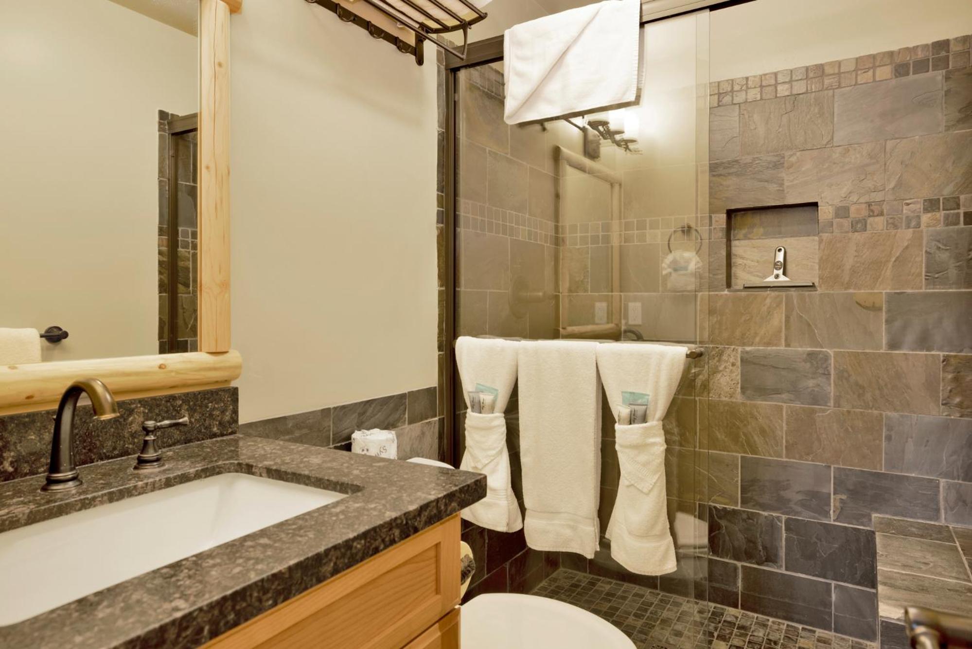 Silver tip chalet #2141