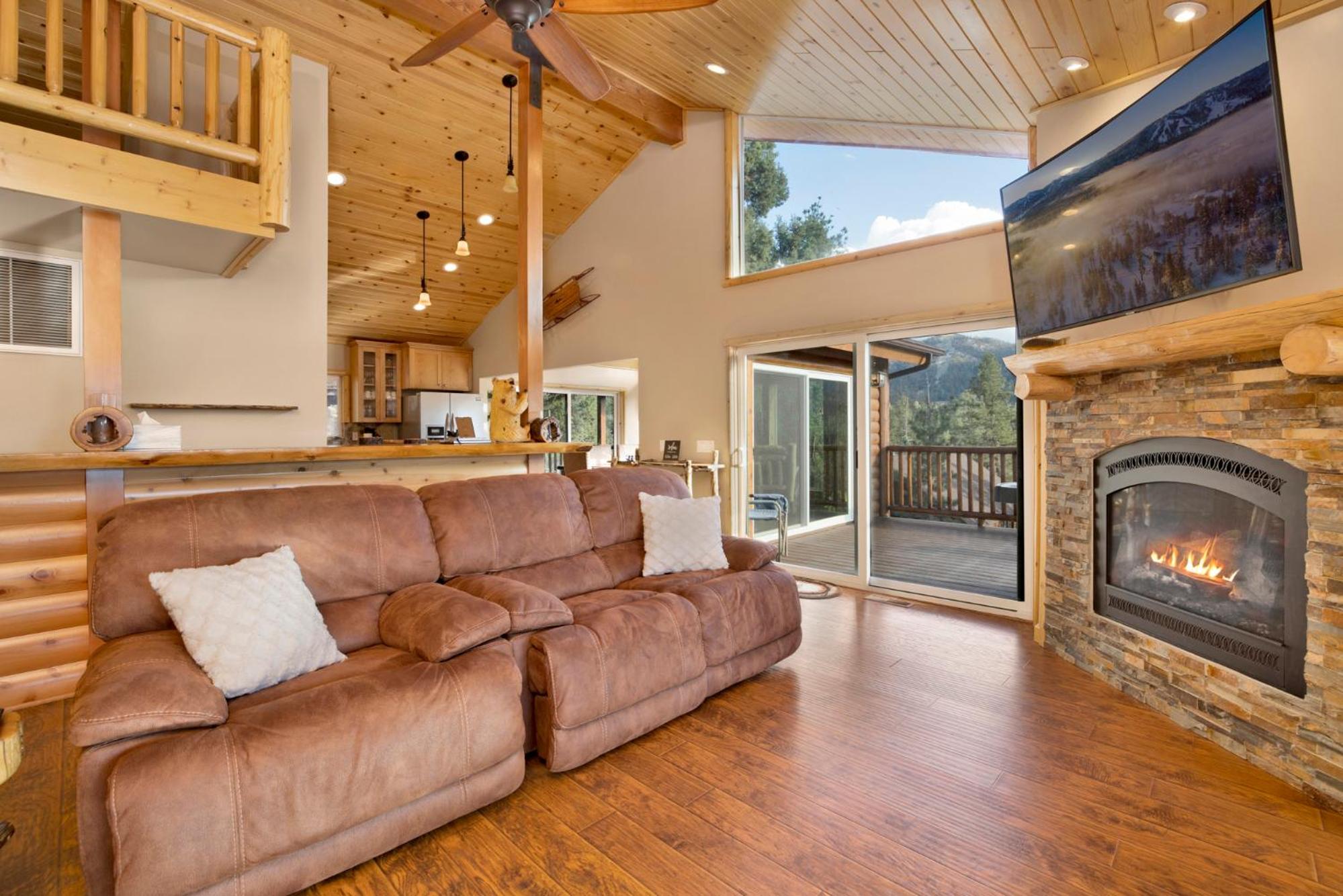 Silver tip chalet #2141