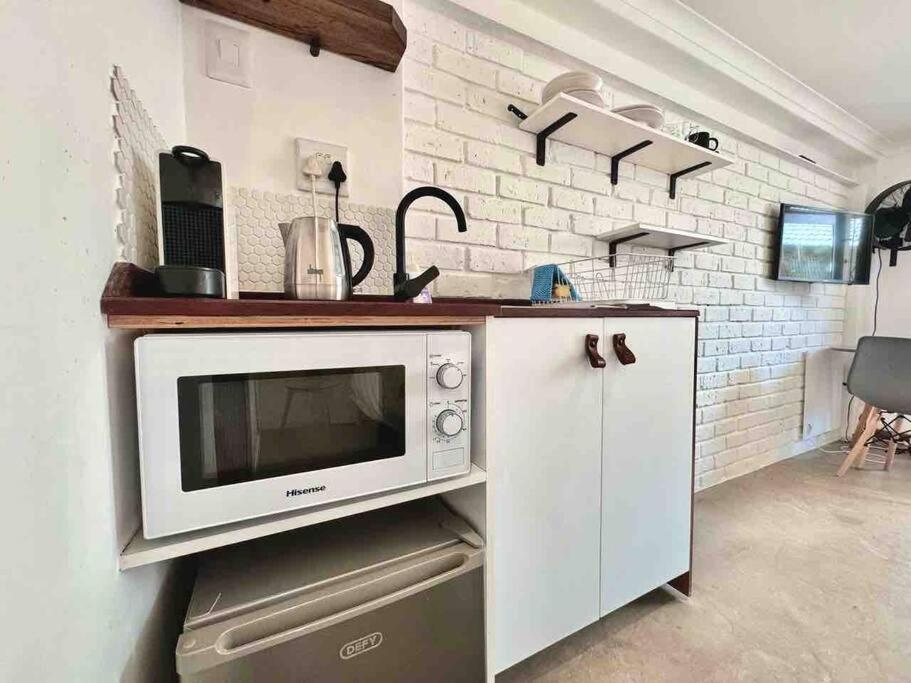 Secure Stylish Off Grid Flatlet view 3