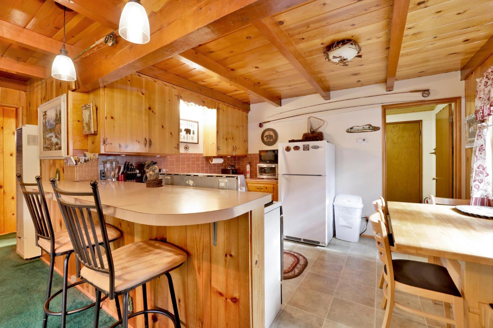 Cozy bear cabin #2295