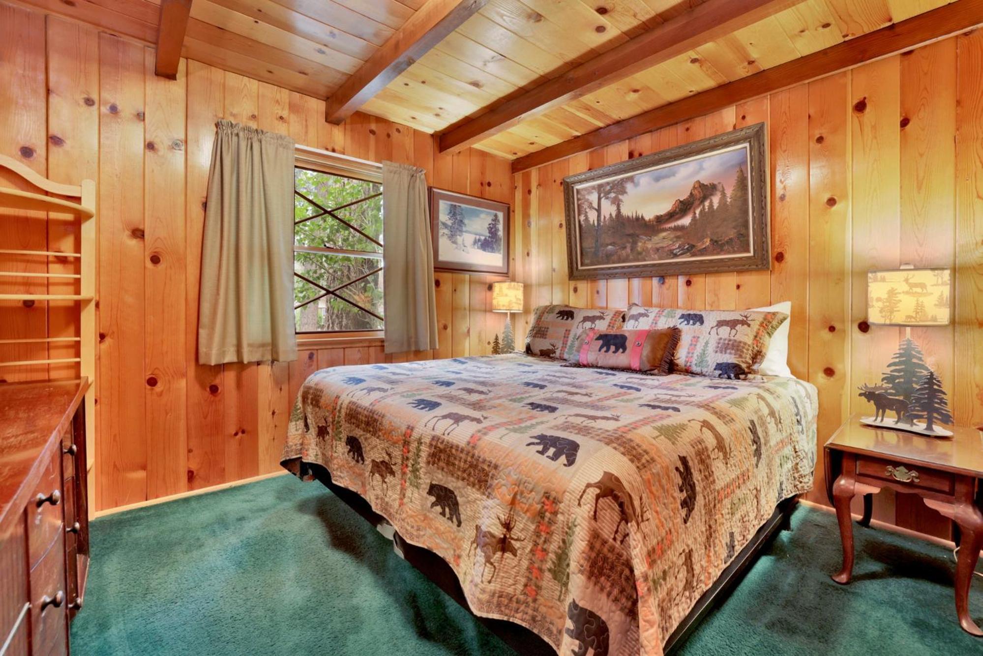 Cozy bear cabin #2295