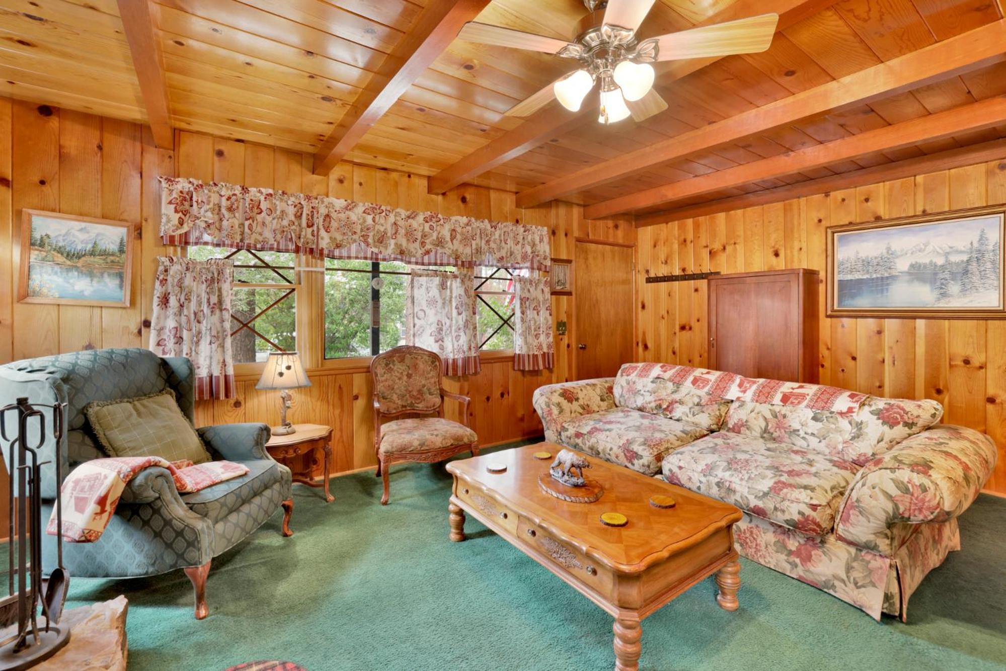 Cozy bear cabin #2295
