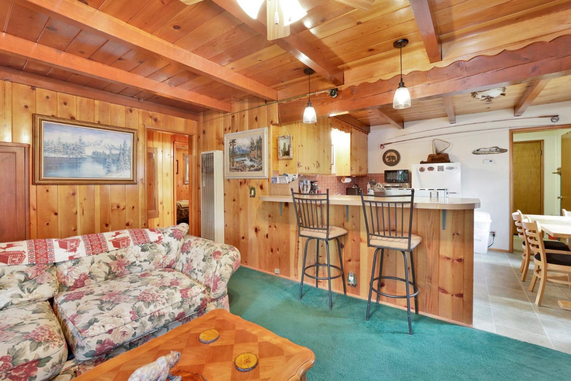 Cozy bear cabin #2295