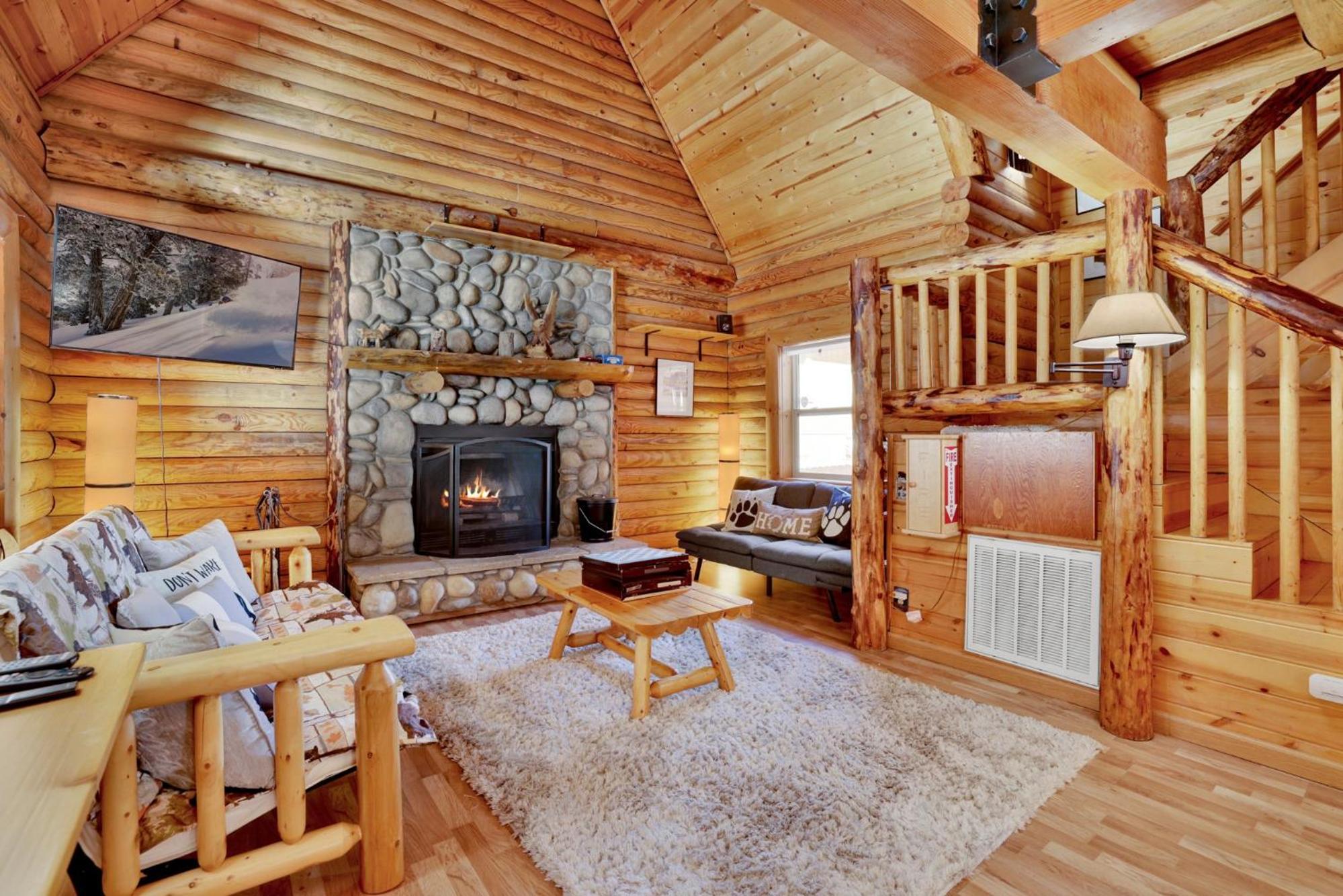 BINKY'S MOUNTAIN HIDEAWAY #2455 view 4
