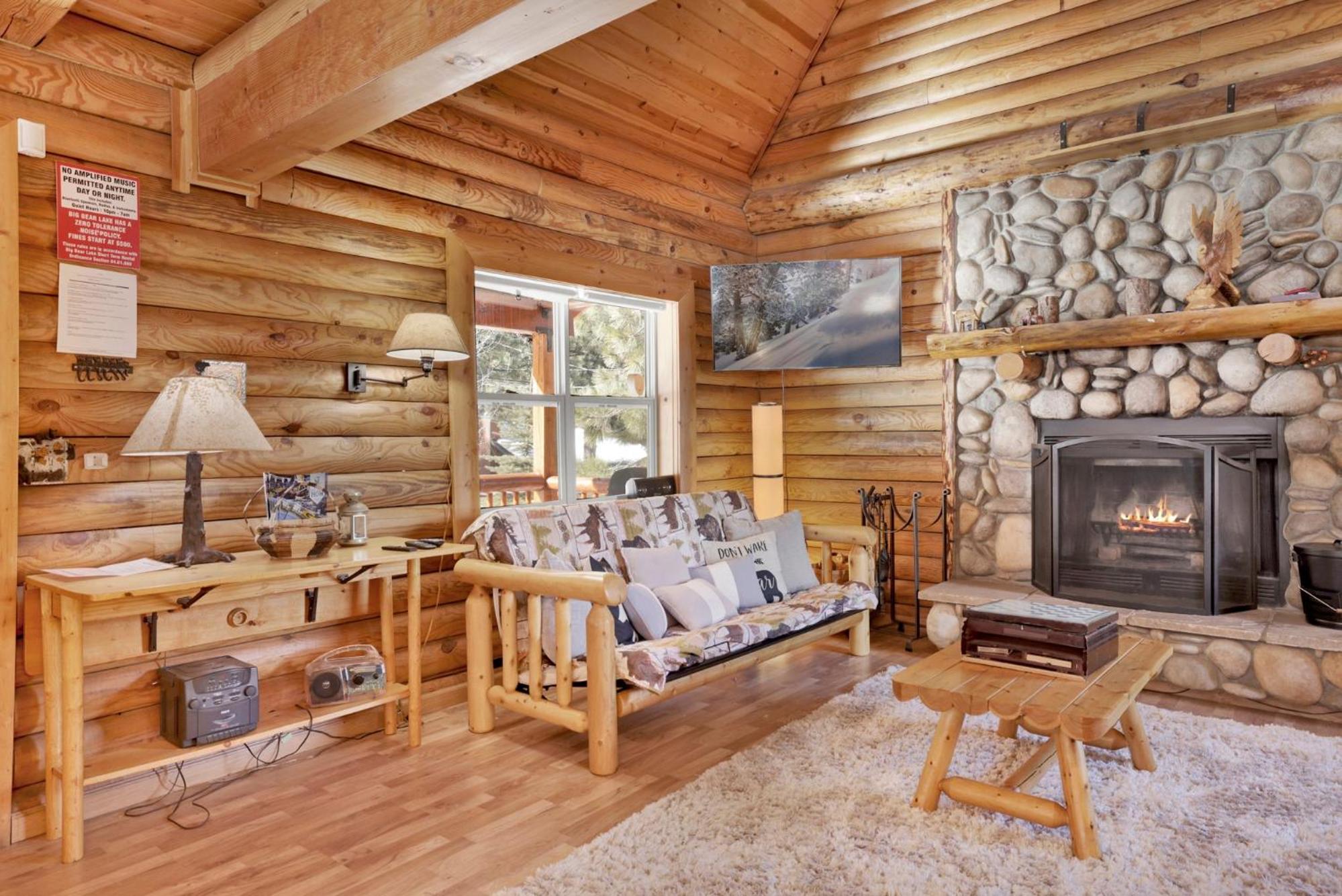 BINKY'S MOUNTAIN HIDEAWAY #2455 view 3