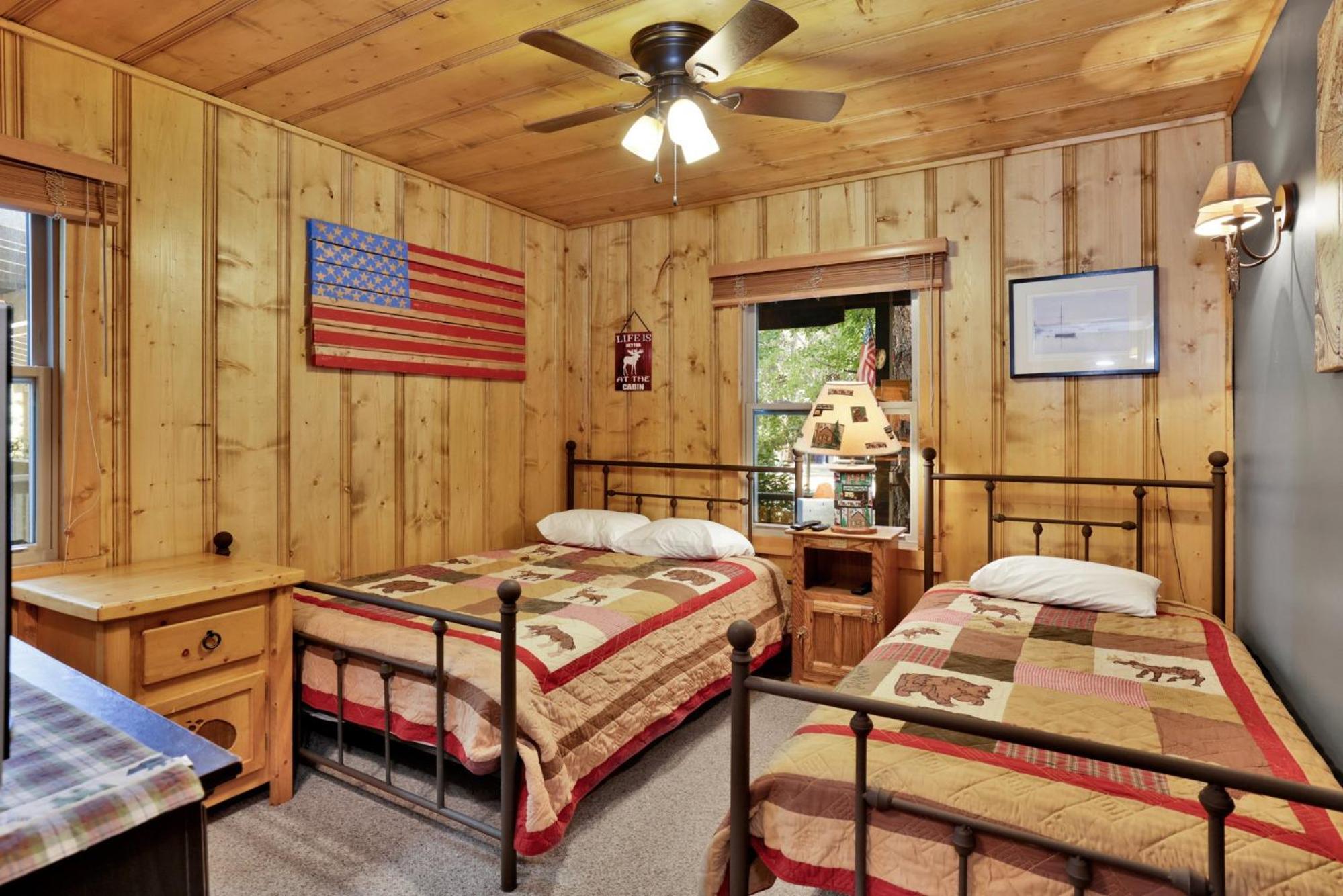 Old school log cabin #2340