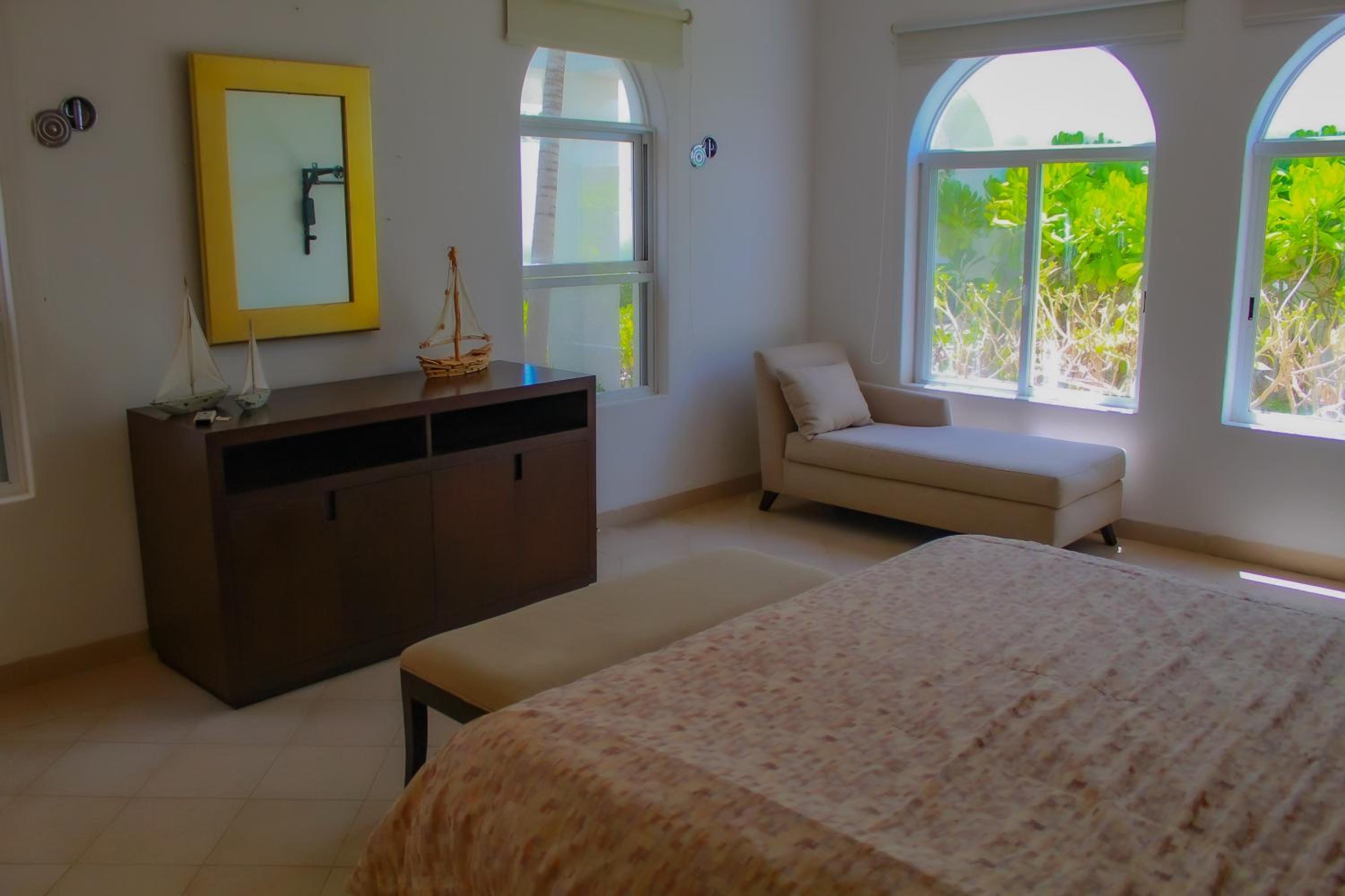 Nisiros Spacious Beachfront home view 2