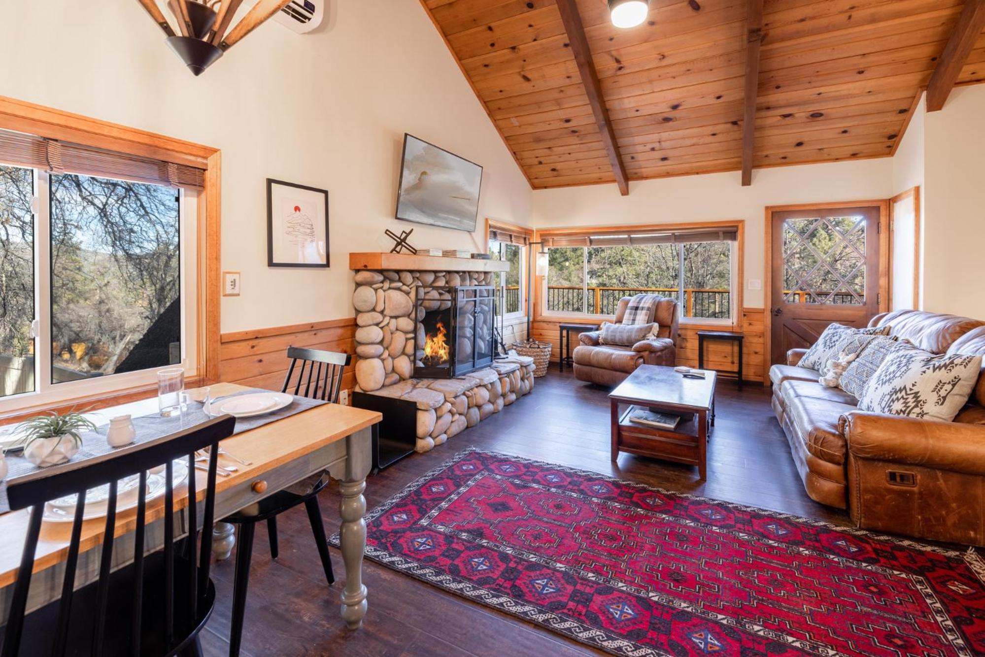 Black oak cabin #1977