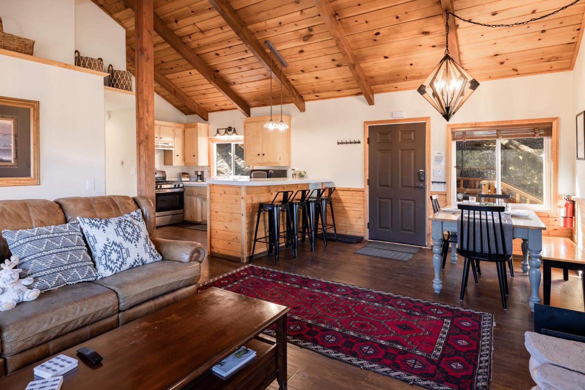 Black oak cabin #1977