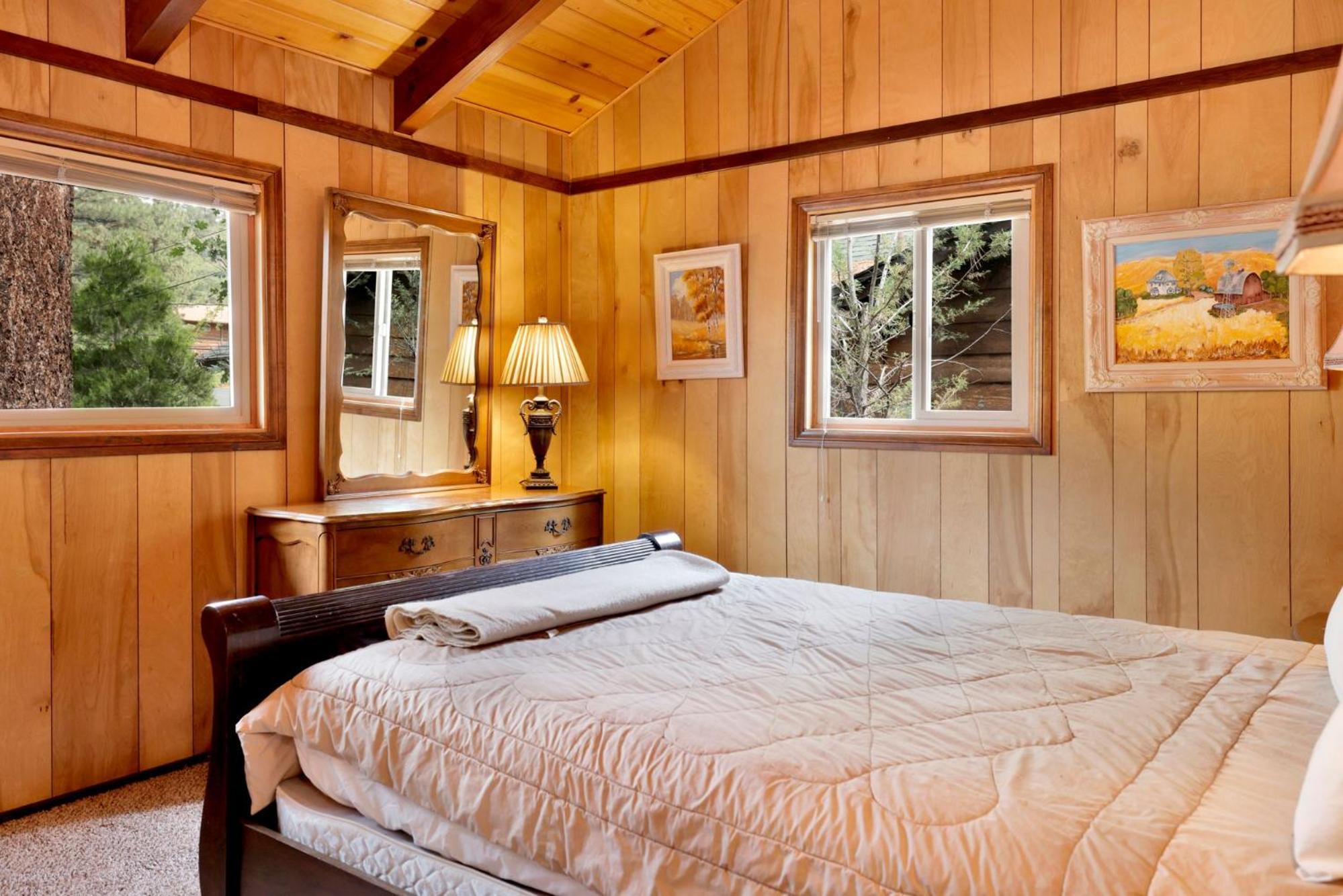 Cabin idle ours #933