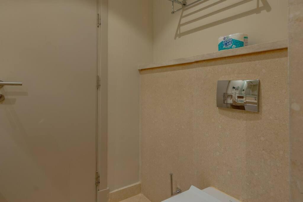 Pool Front 2BR in Mangroovy - El Gouna, Beach Access view 5