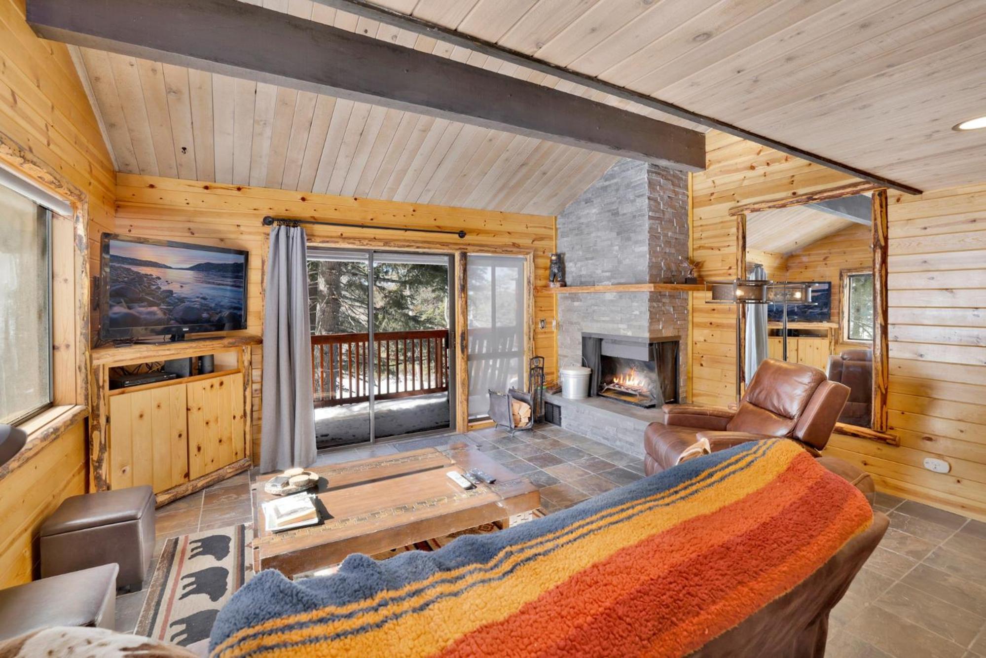 Smith chalet at snow summit #2278