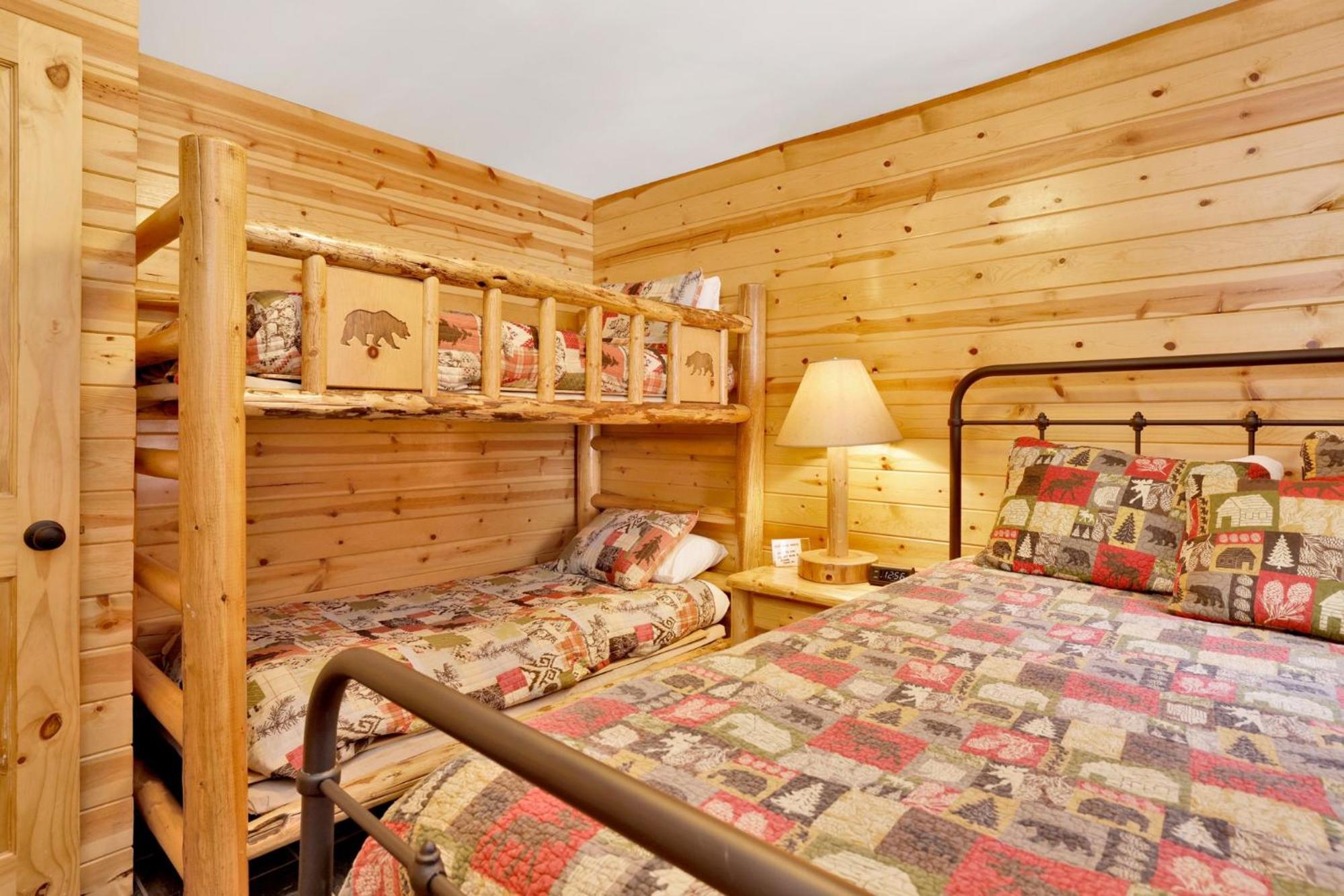 Smith chalet at snow summit #2278