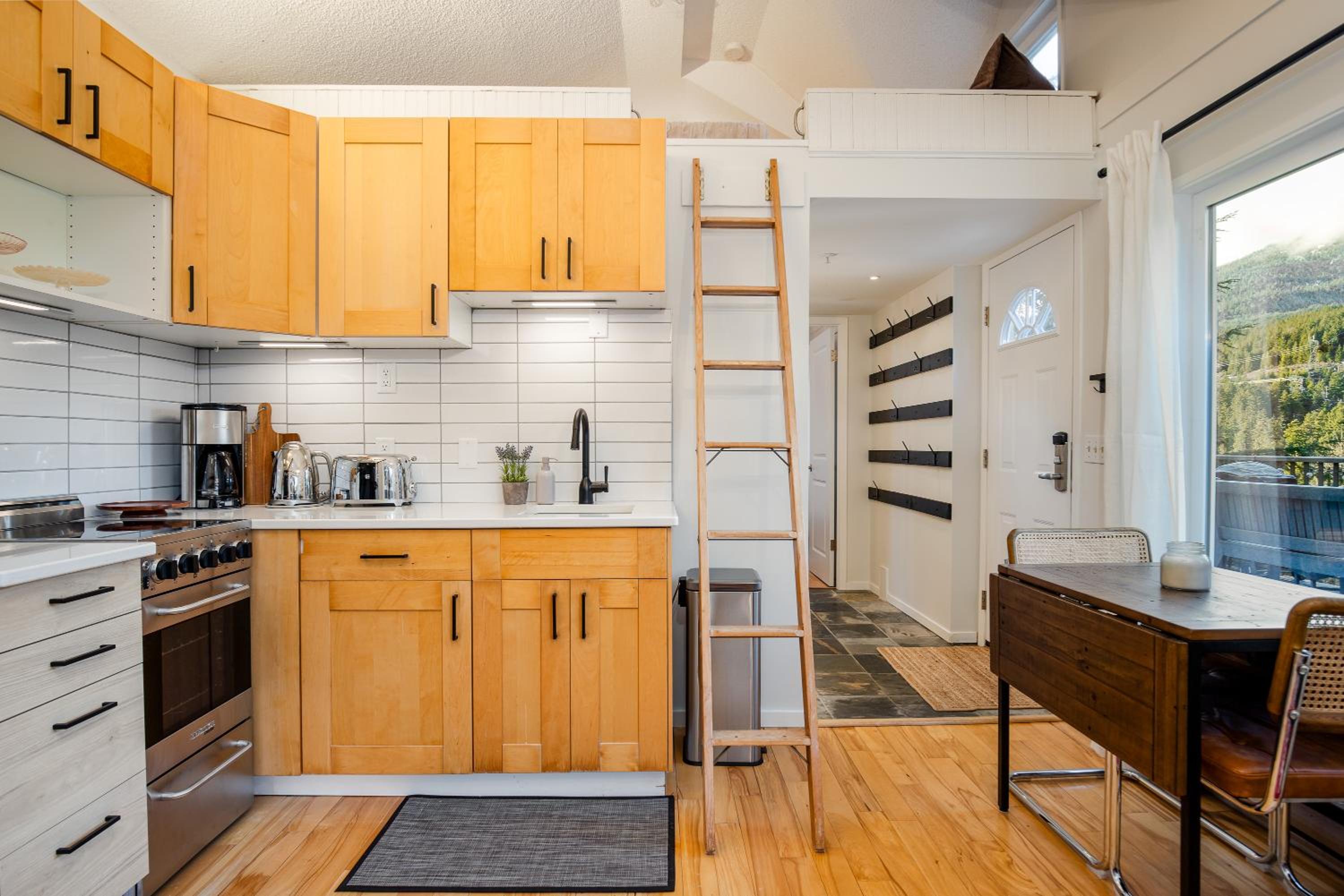 1BR plus Loft in Gondola Village, Creekside, Amazing Patio with Views, Near Gondola, Free Parking