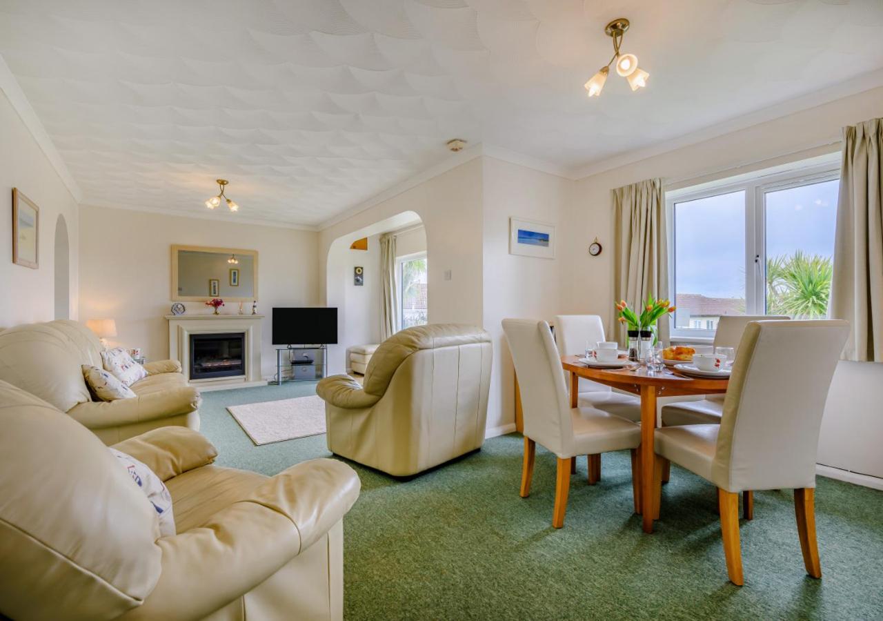 3 Bed in Padstow oc-p00131