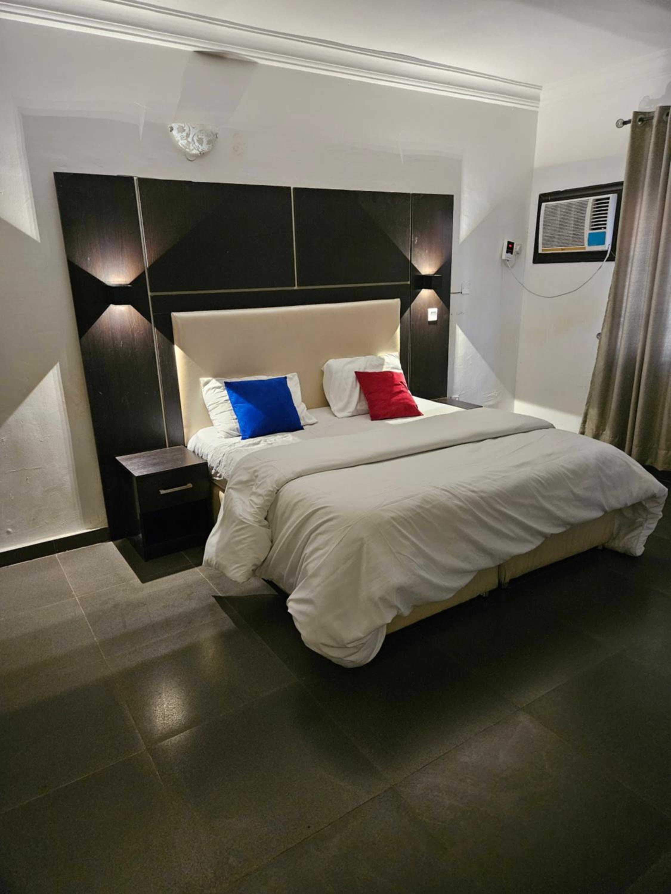 Elkora Luxury Apartments view 4