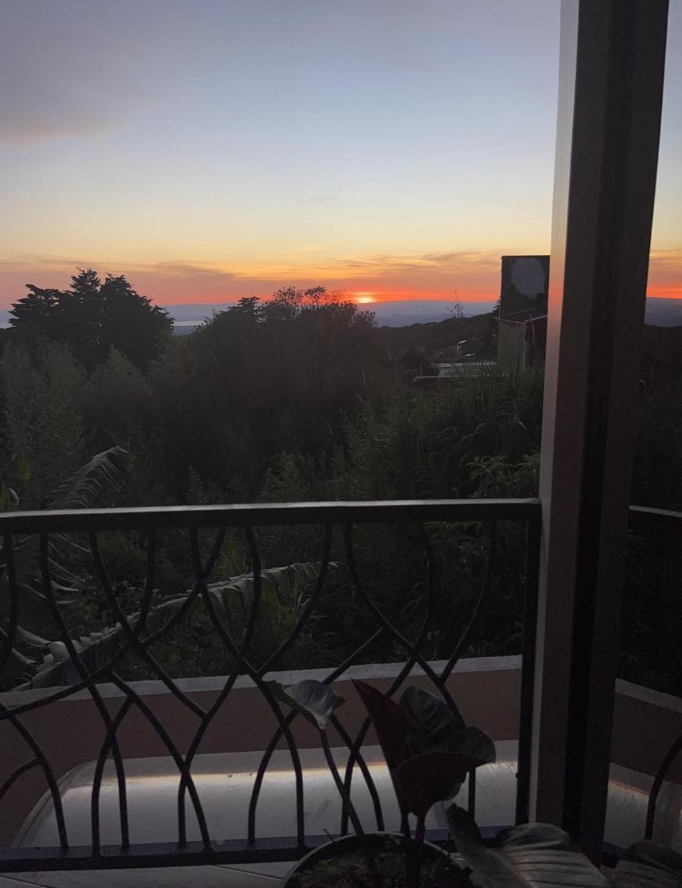 Villas Flakis, Vela