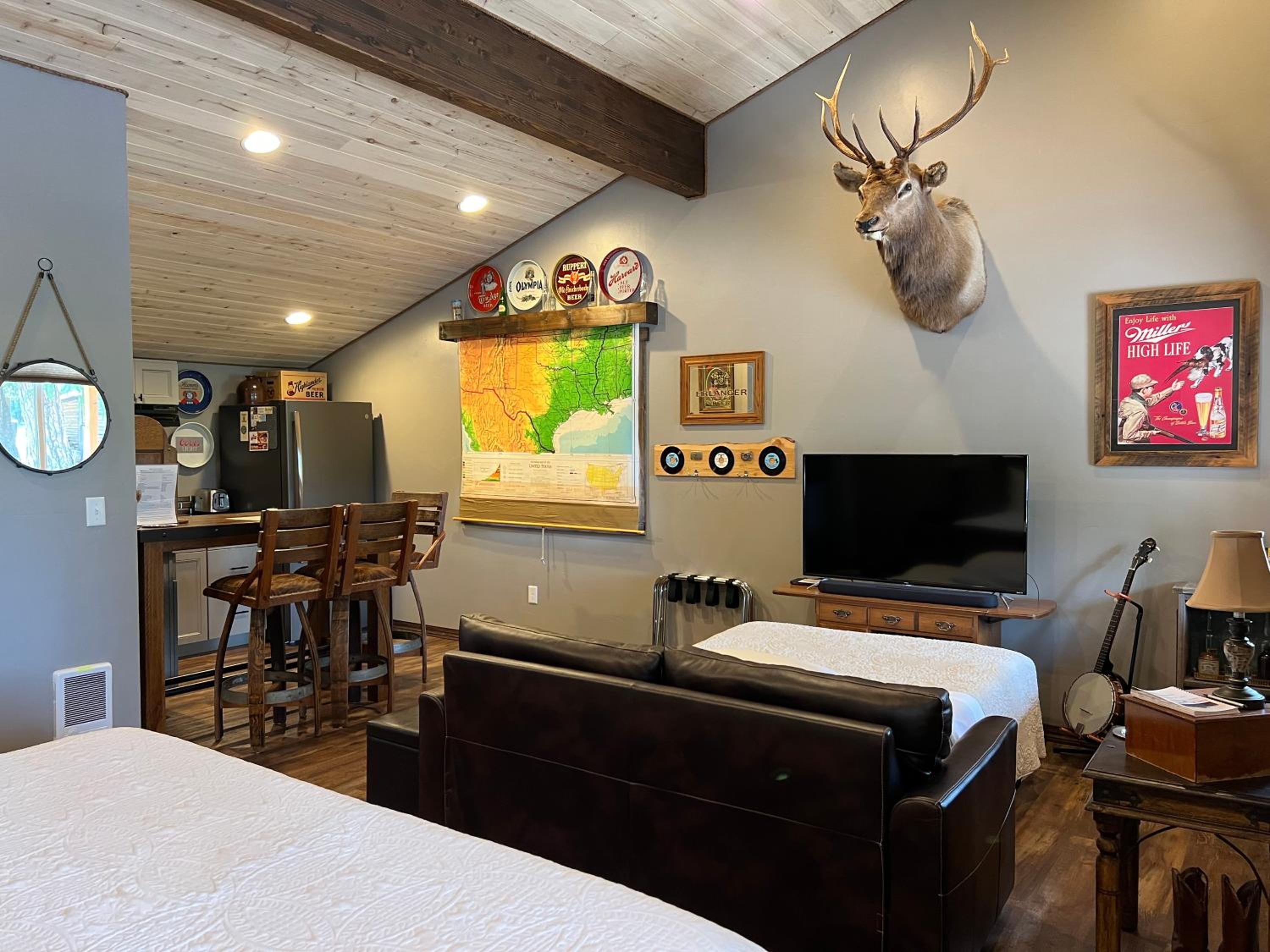 Fort Williamson Glacier Vacation Rentals