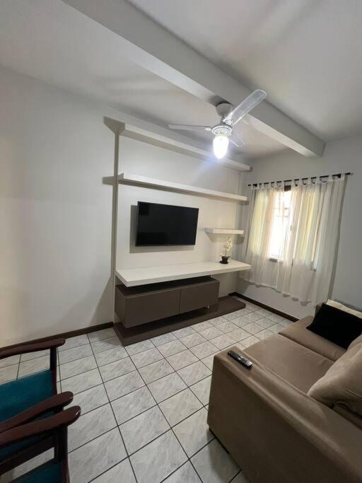 Casa térrea - bem localizada