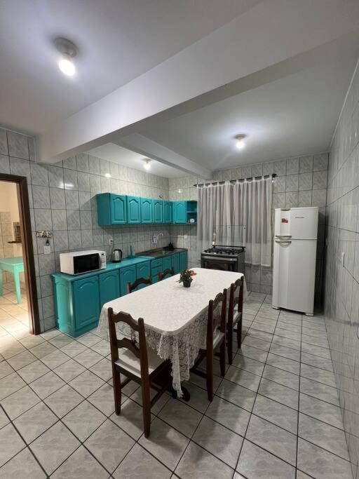 Casa térrea - bem localizada