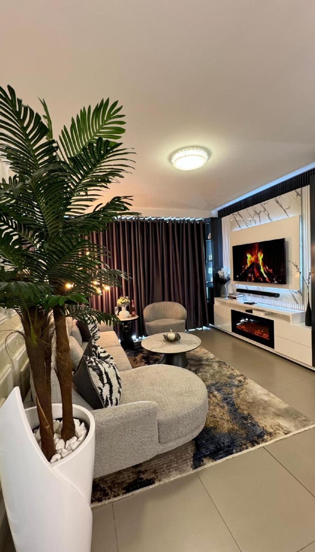 Johannesburg Vacations - DDLuxury Rivonia Apartments with inverter - Property Image 28