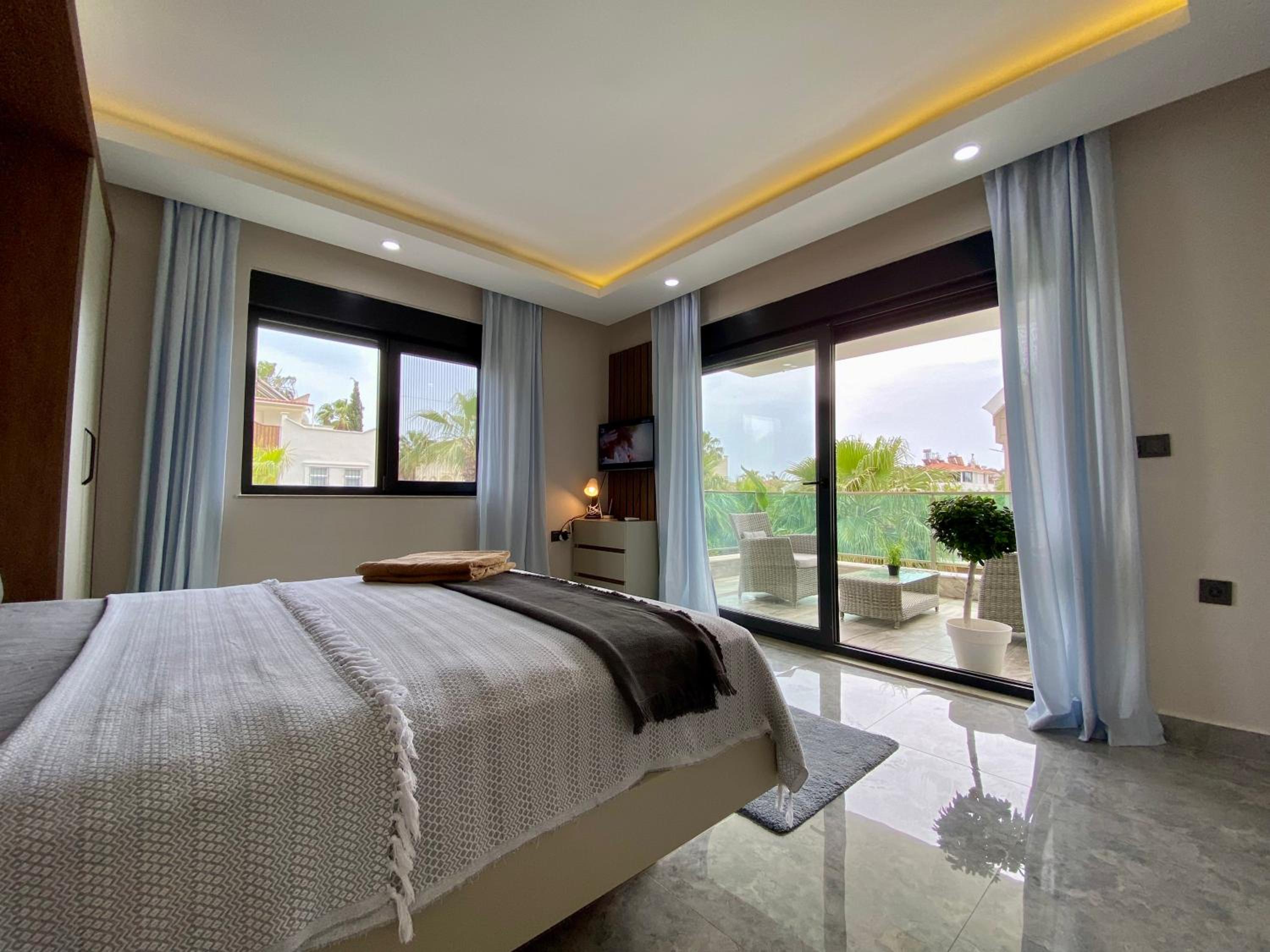 Villa Annabèll1 with Swimming pool and Jacuzzi, 3 floors