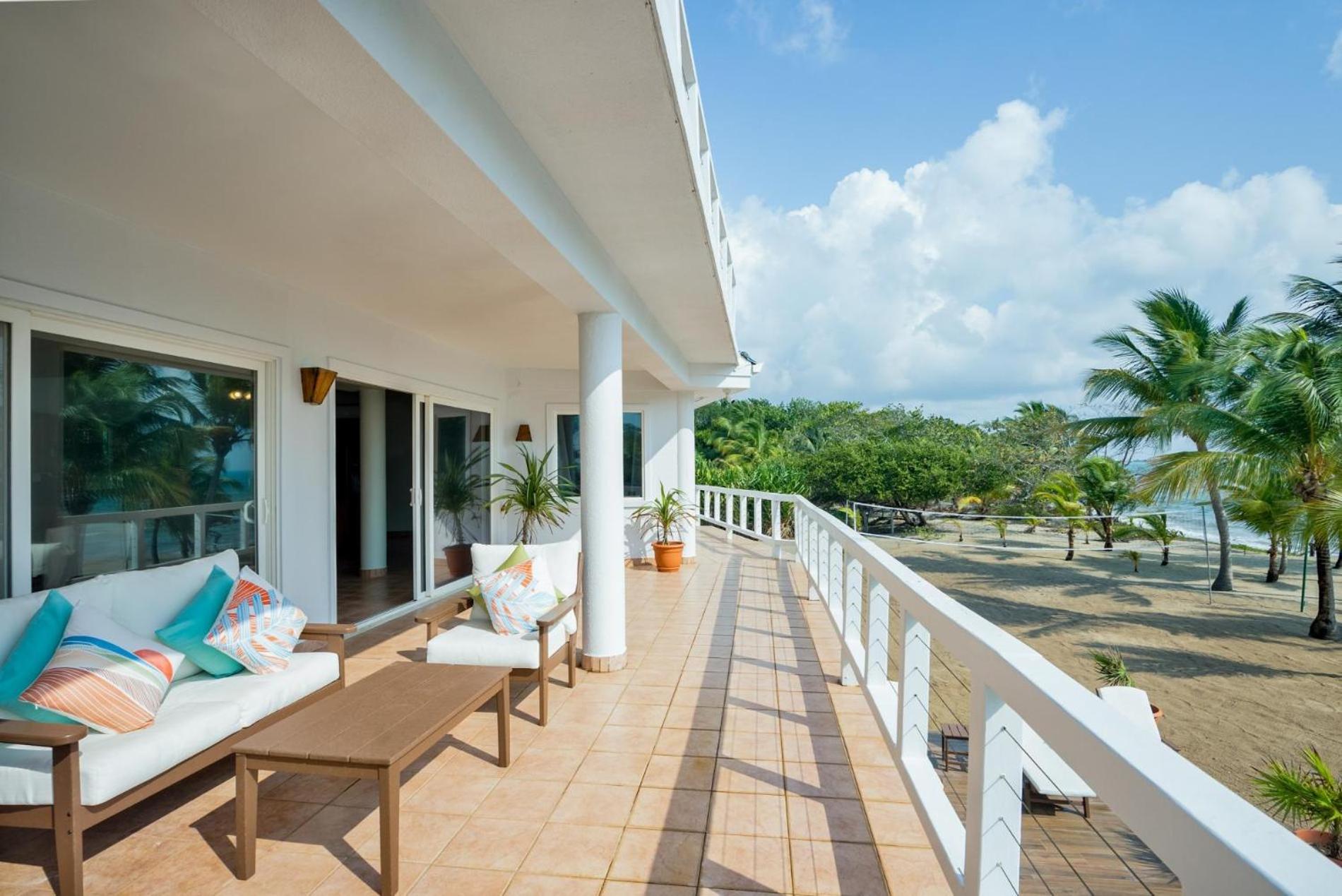 Dolphin Beach - Private Oceanfront 4-Bed Villa wPool on Huge Lot
