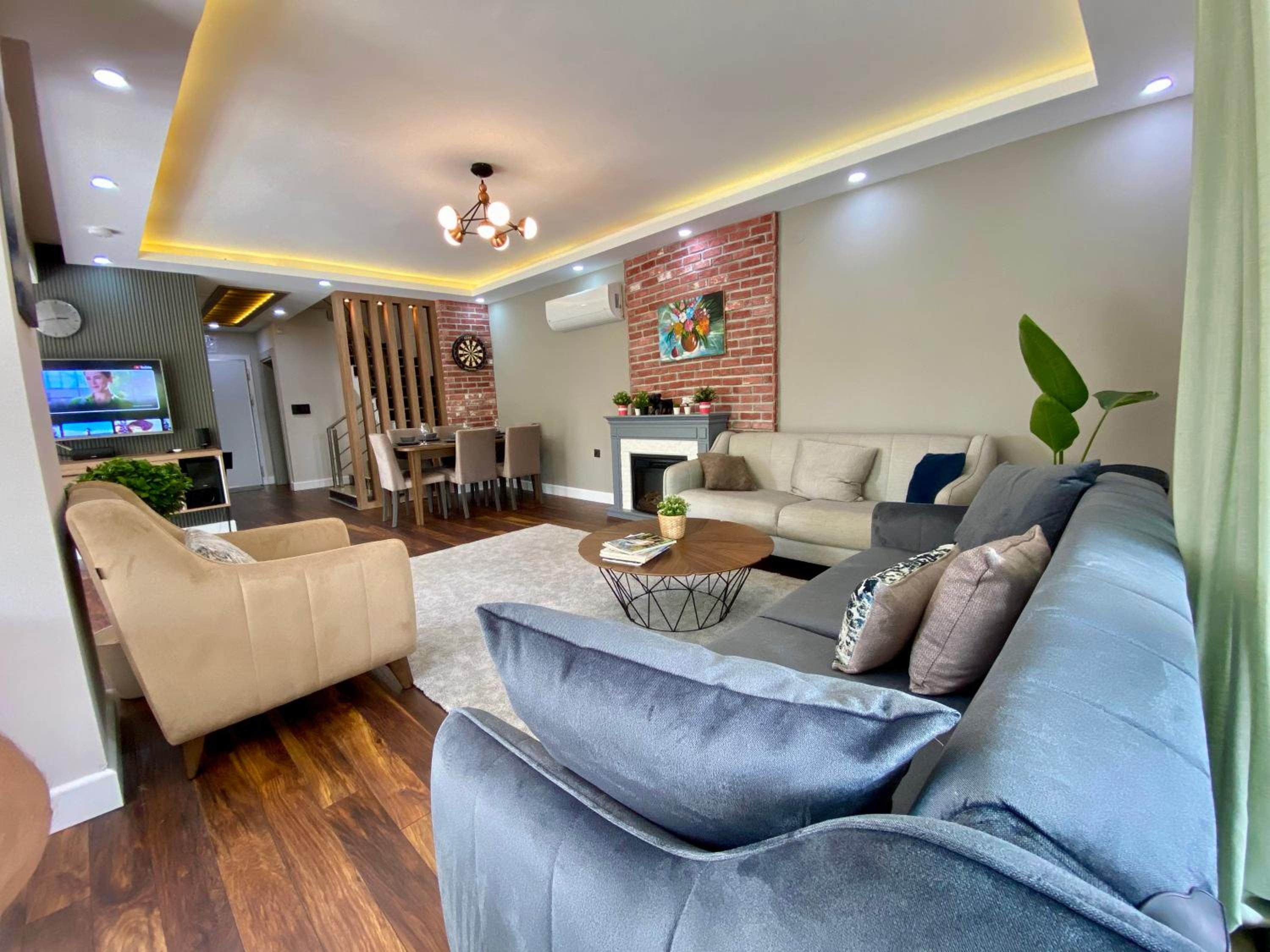 Villa Annabèll1 with Swimming pool and Jacuzzi, 3 floors