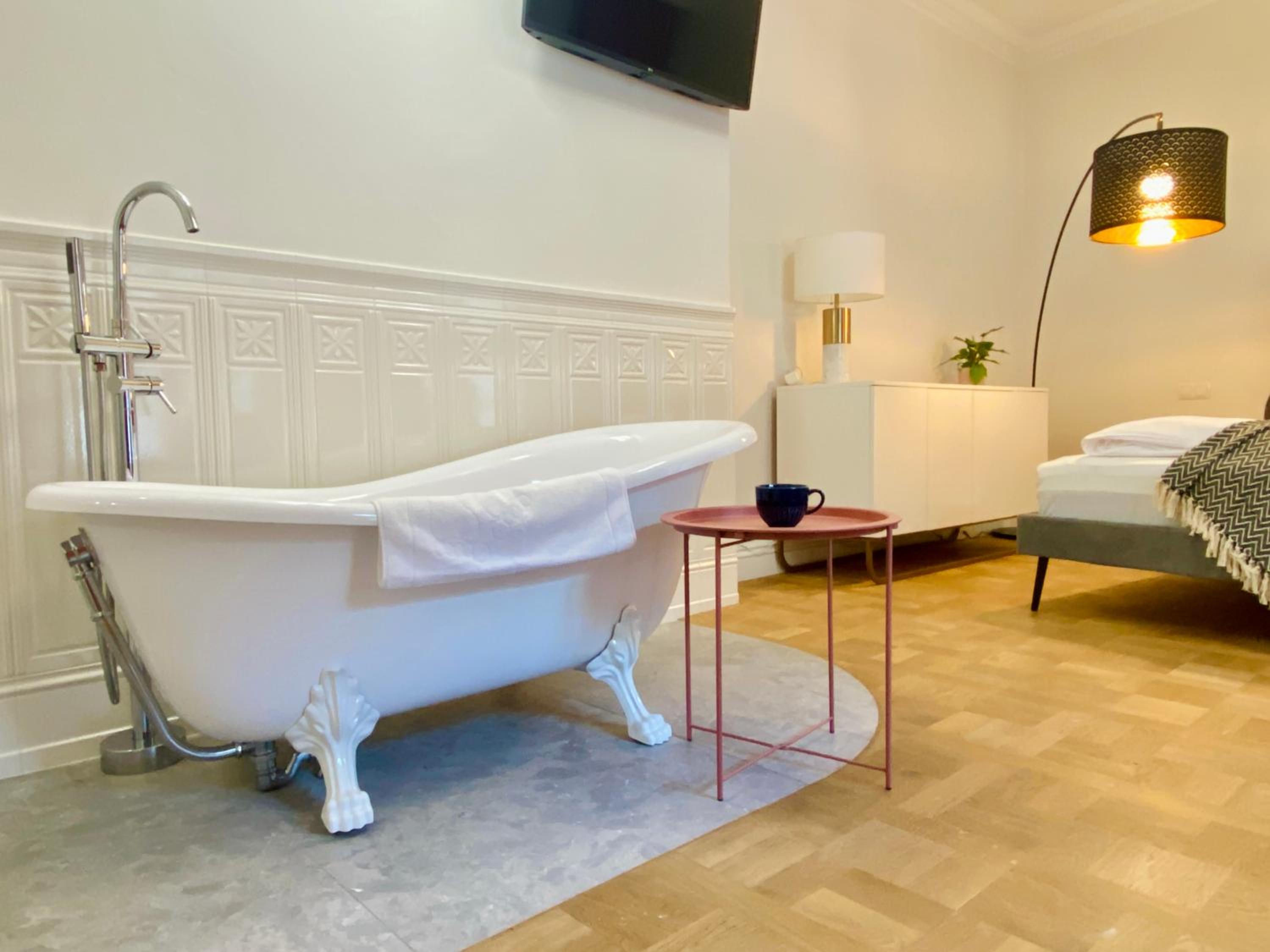 MINT Luxury Apartments at the Main Square
