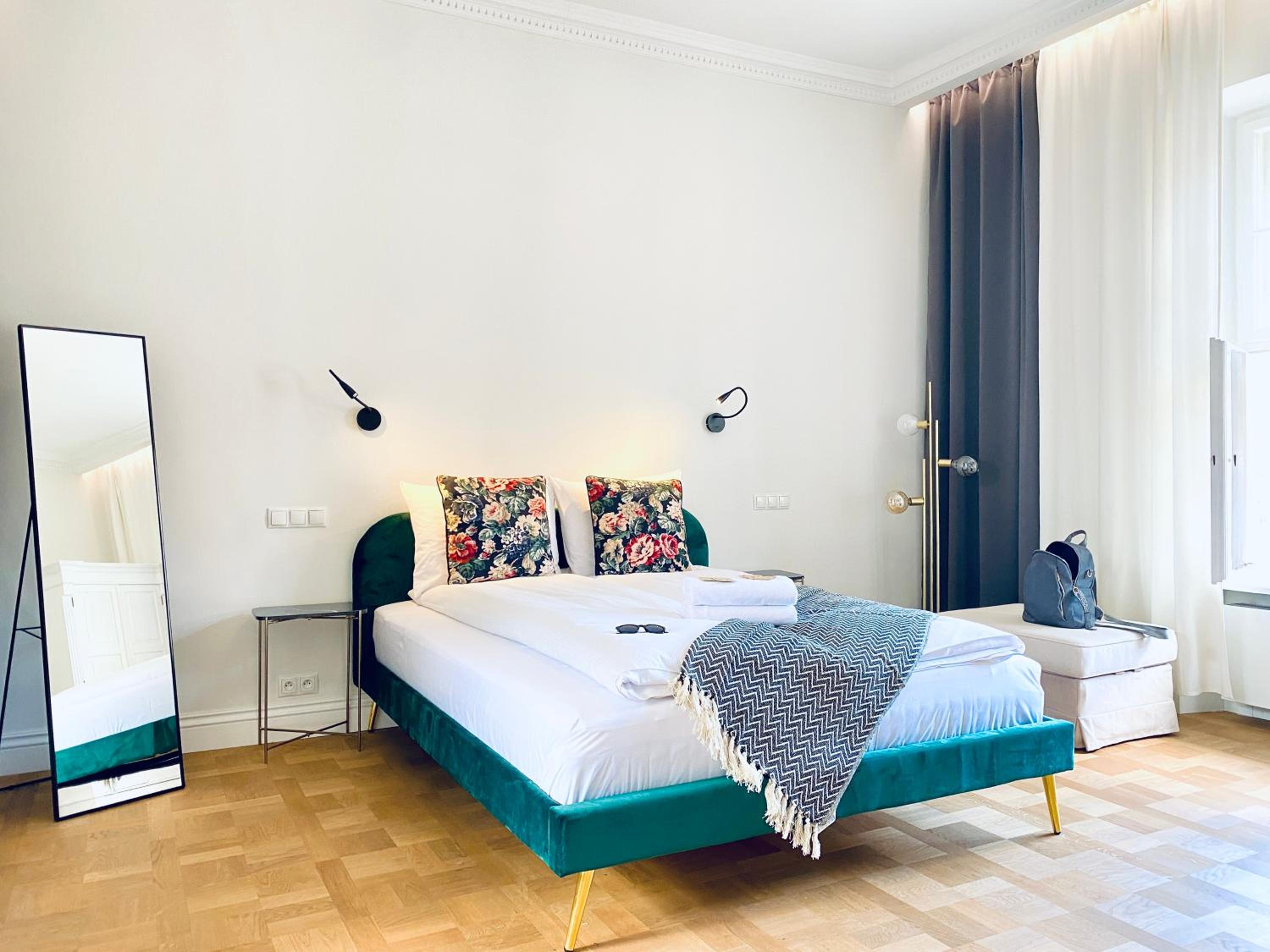 MINT Luxury Apartments at the Main Square