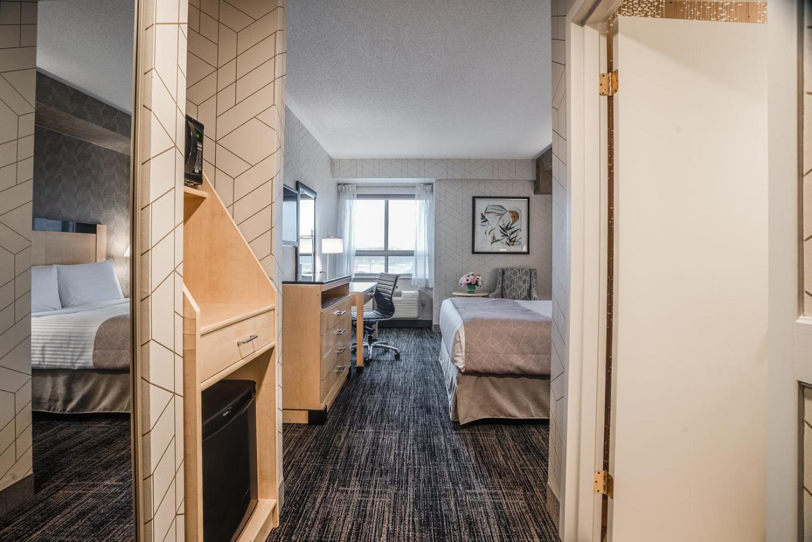 Barrie Vacations - Monte Carlo Inn Barrie - Newly Renovated - Property Image 56