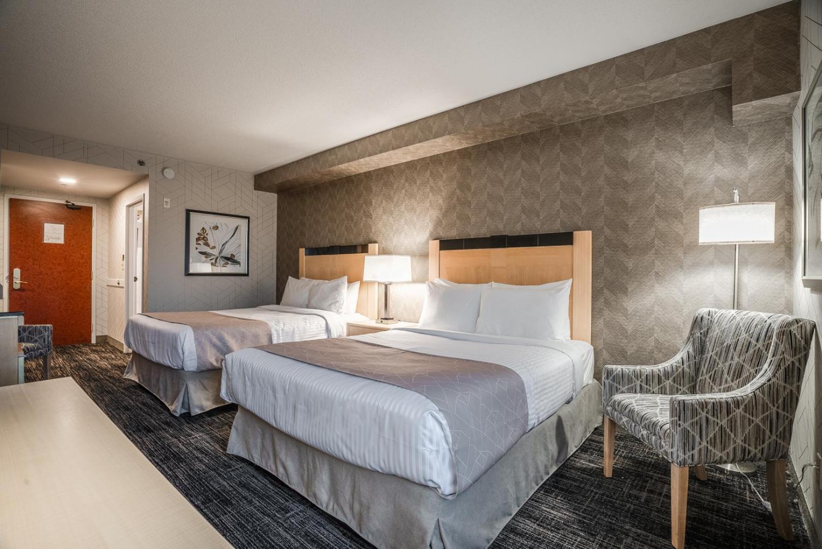 Barrie Vacations - Monte Carlo Inn Barrie - Newly Renovated - Property Image 5